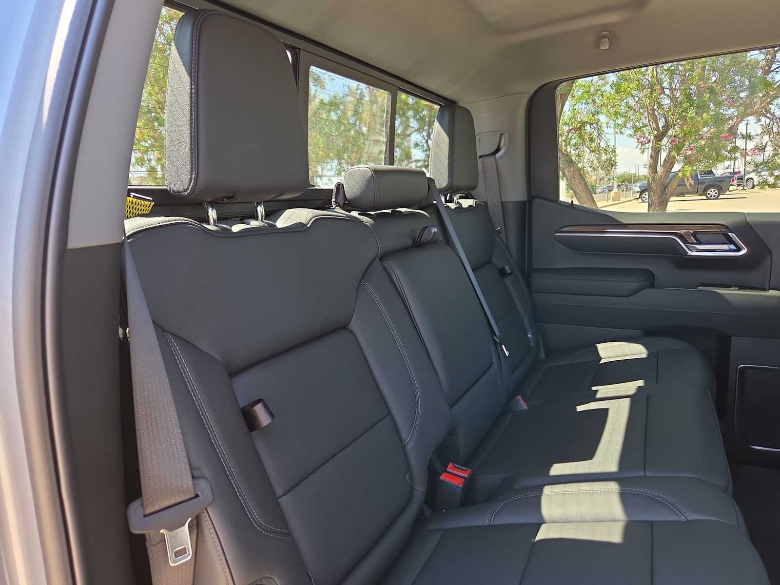 Thumbnail: 2026 Chevrolet Silverado 1500 - 17