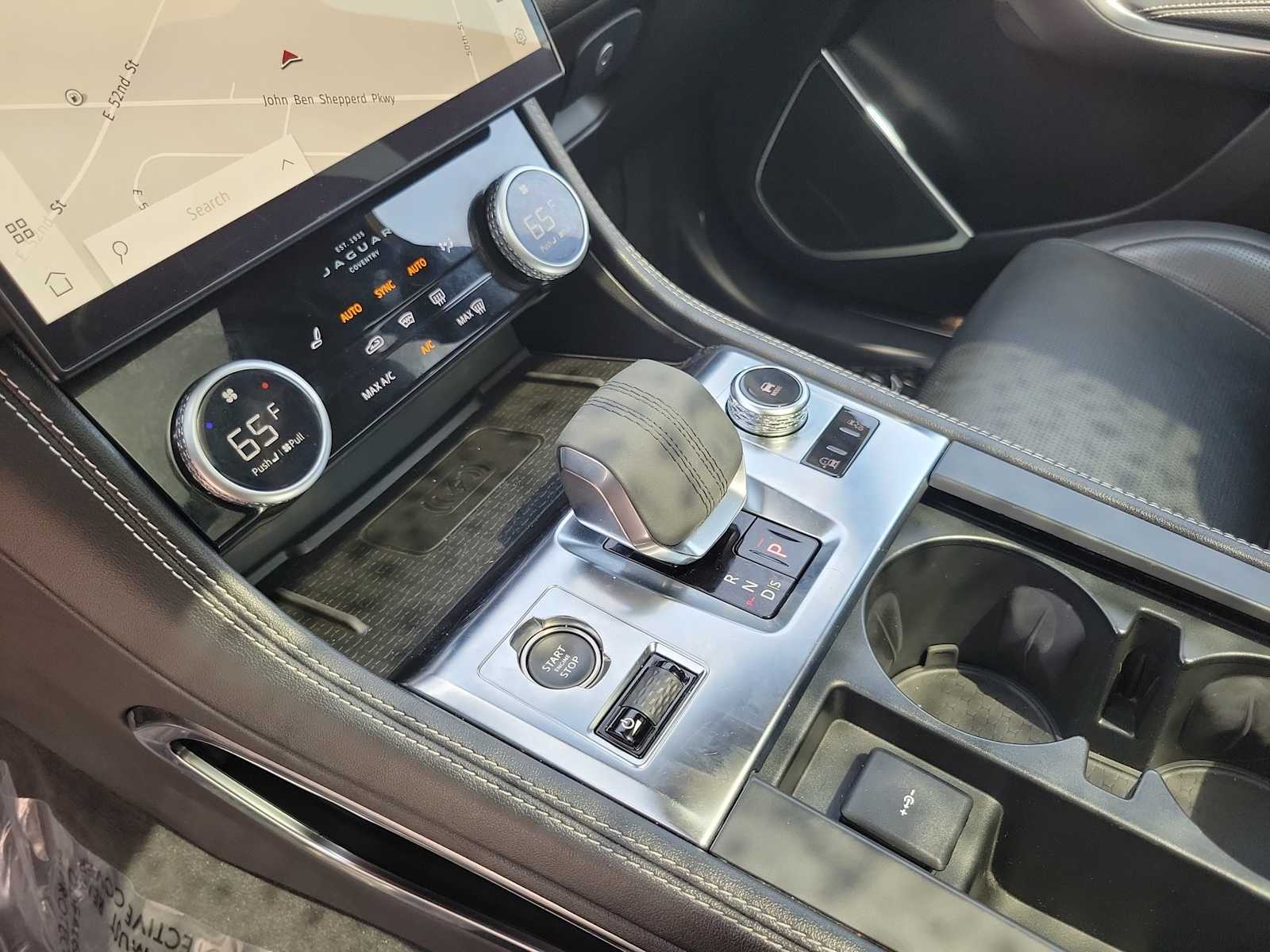 Thumbnail: 2024 Jaguar F-Pace - 21