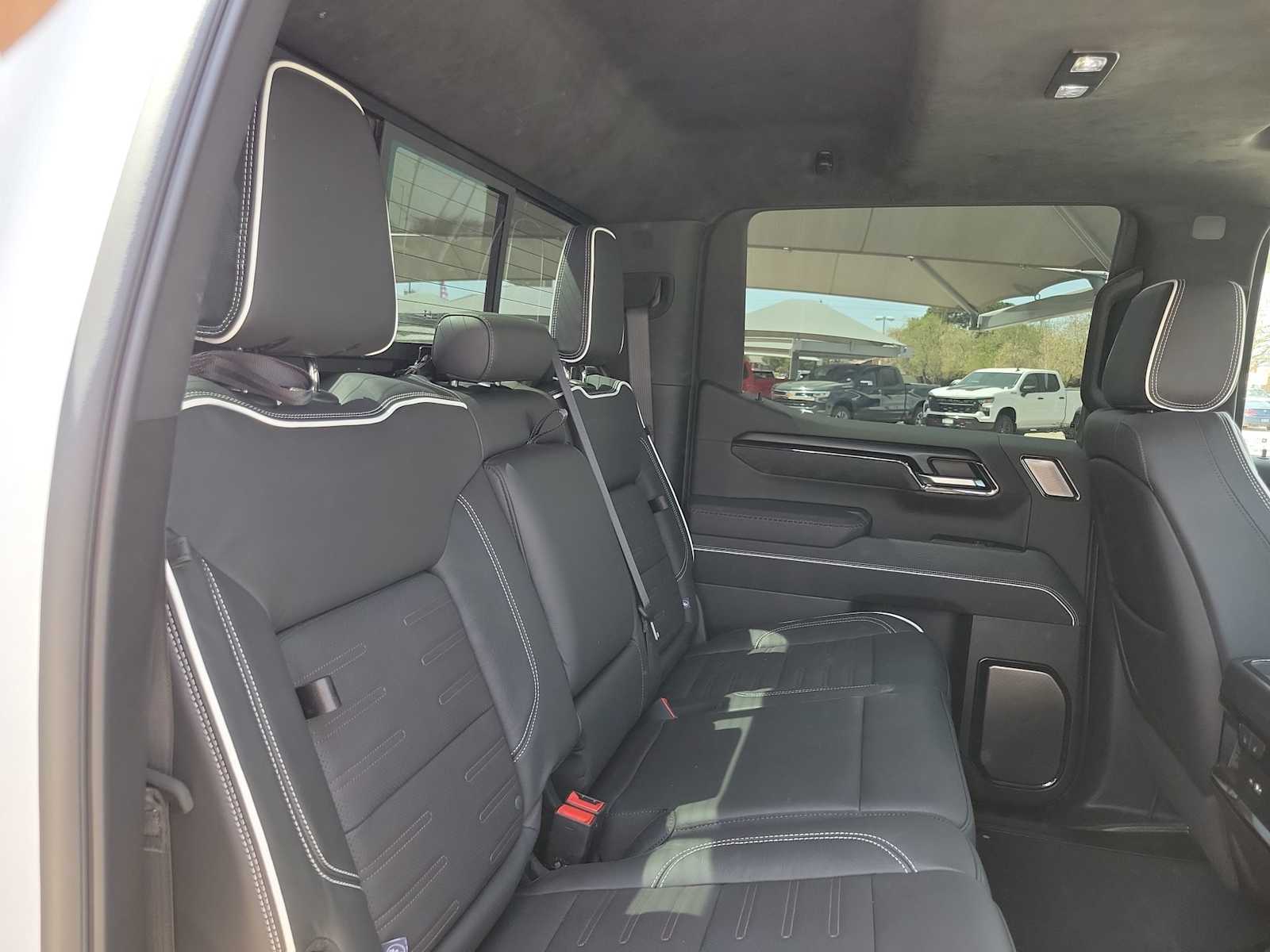 Thumbnail: 2024 GMC Sierra 1500 - 17