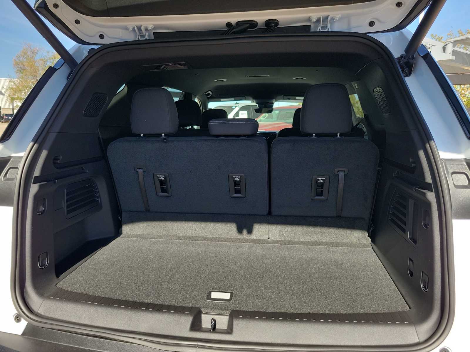 Thumbnail: 2026 Chevrolet Traverse - 19