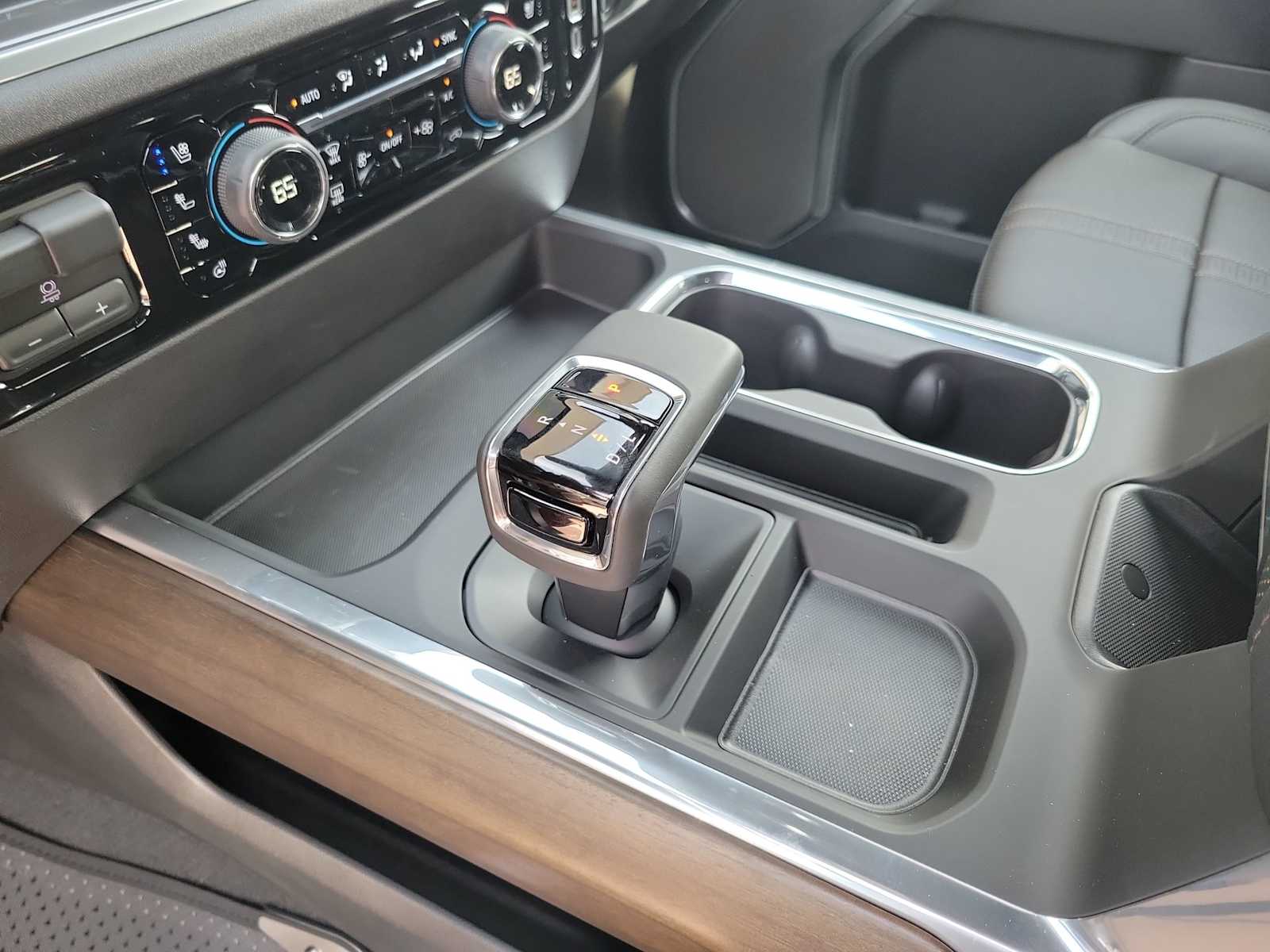 Thumbnail: 2026 Chevrolet Silverado 1500 - 17