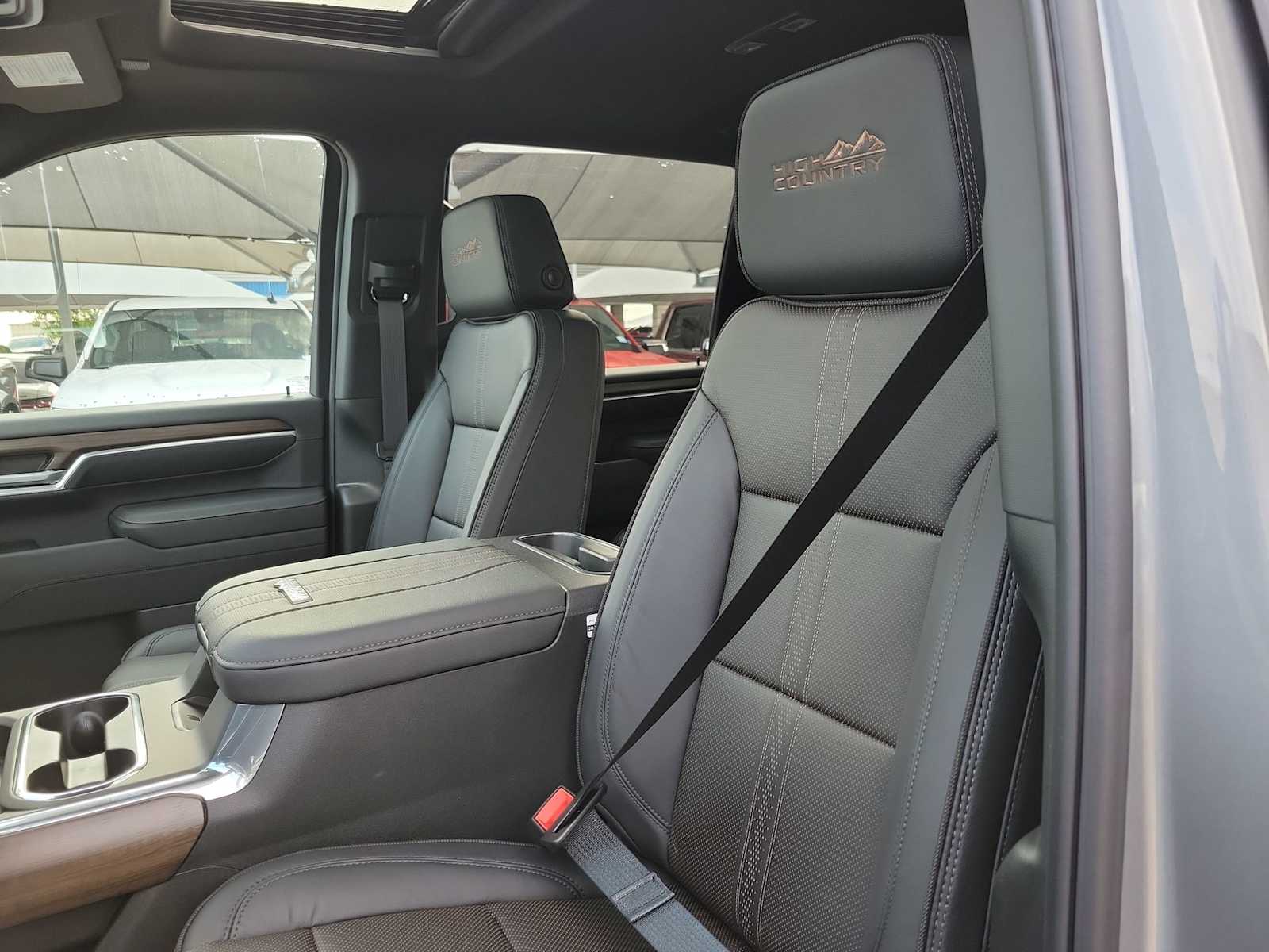 Thumbnail: 2026 Chevrolet Silverado 3500 - 11