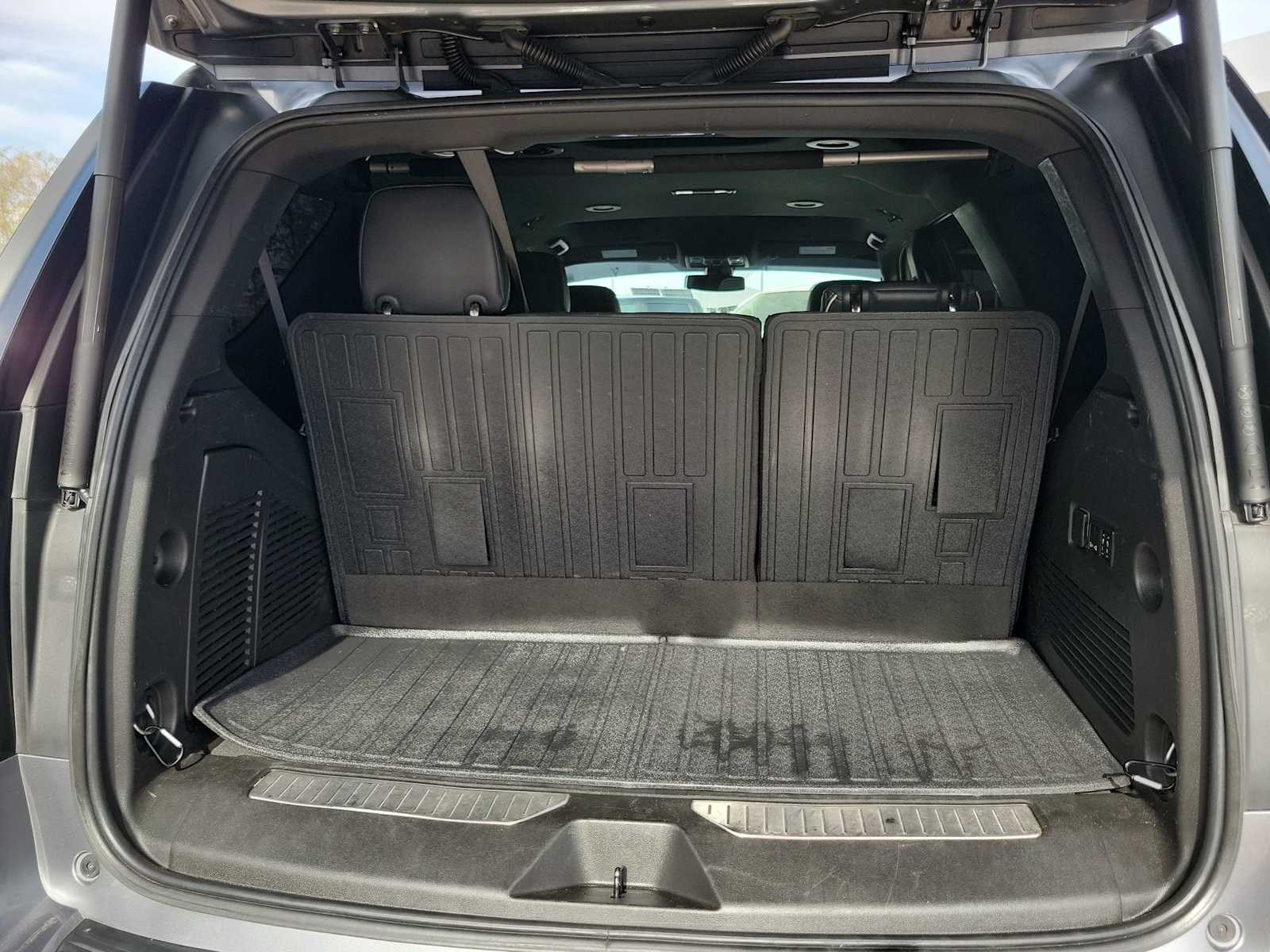 Thumbnail: 2022 Chevrolet Tahoe - 19