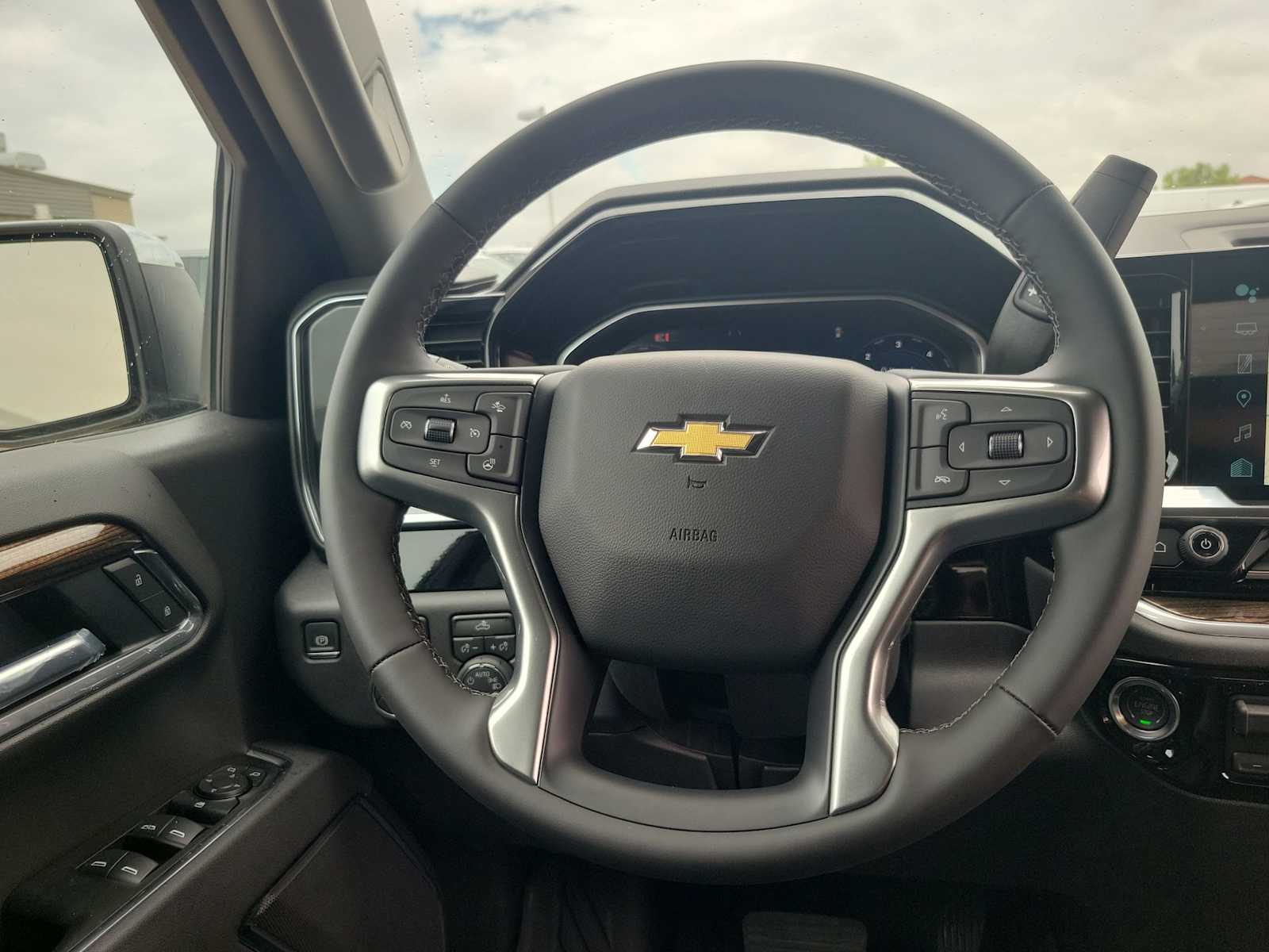 Thumbnail: 2026 Chevrolet Silverado 1500 - 19