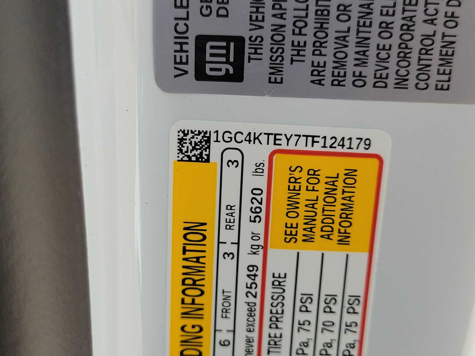 Thumbnail: 2026 Chevrolet Silverado 3500 - 21