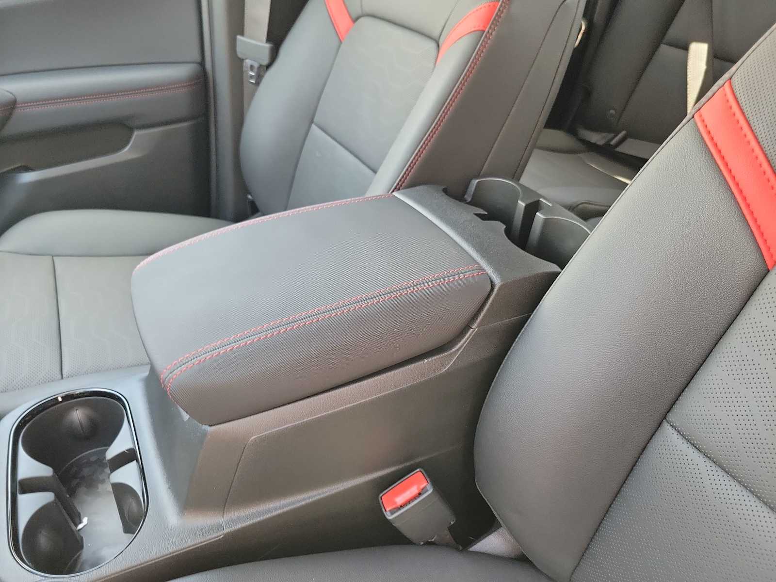 Thumbnail: 2026 Chevrolet Colorado - 16