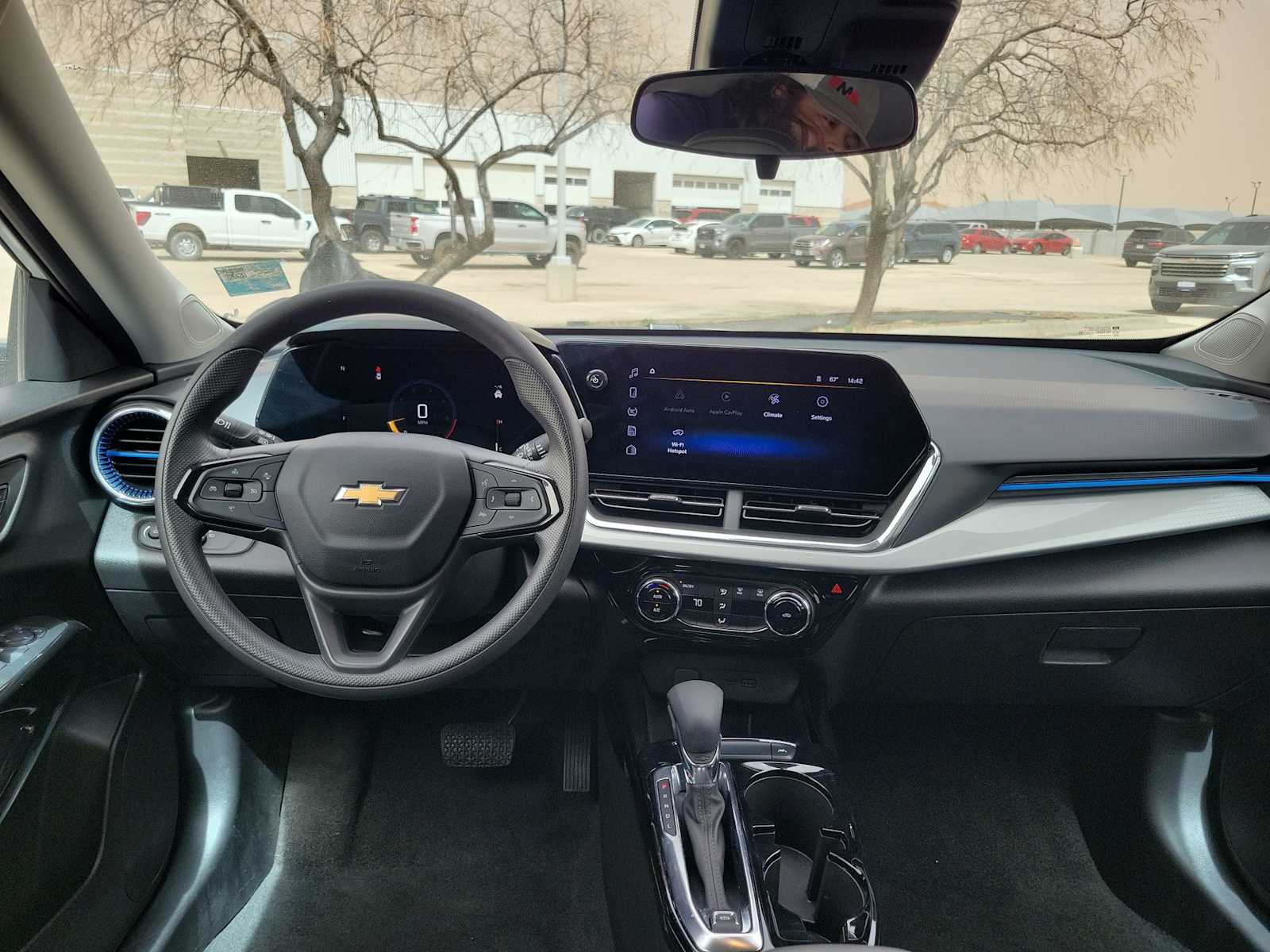 Thumbnail: 2025 Chevrolet Trax - 6