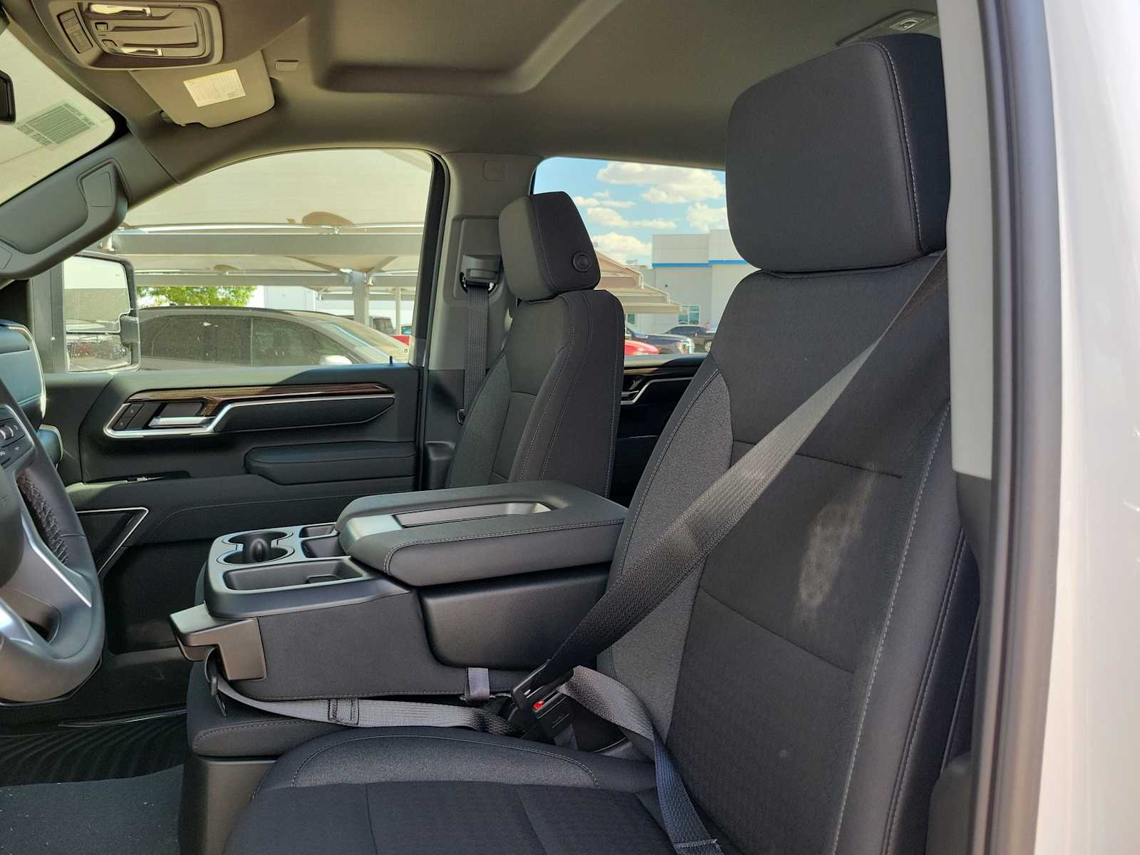 Thumbnail: 2026 Chevrolet Silverado 3500 - 11