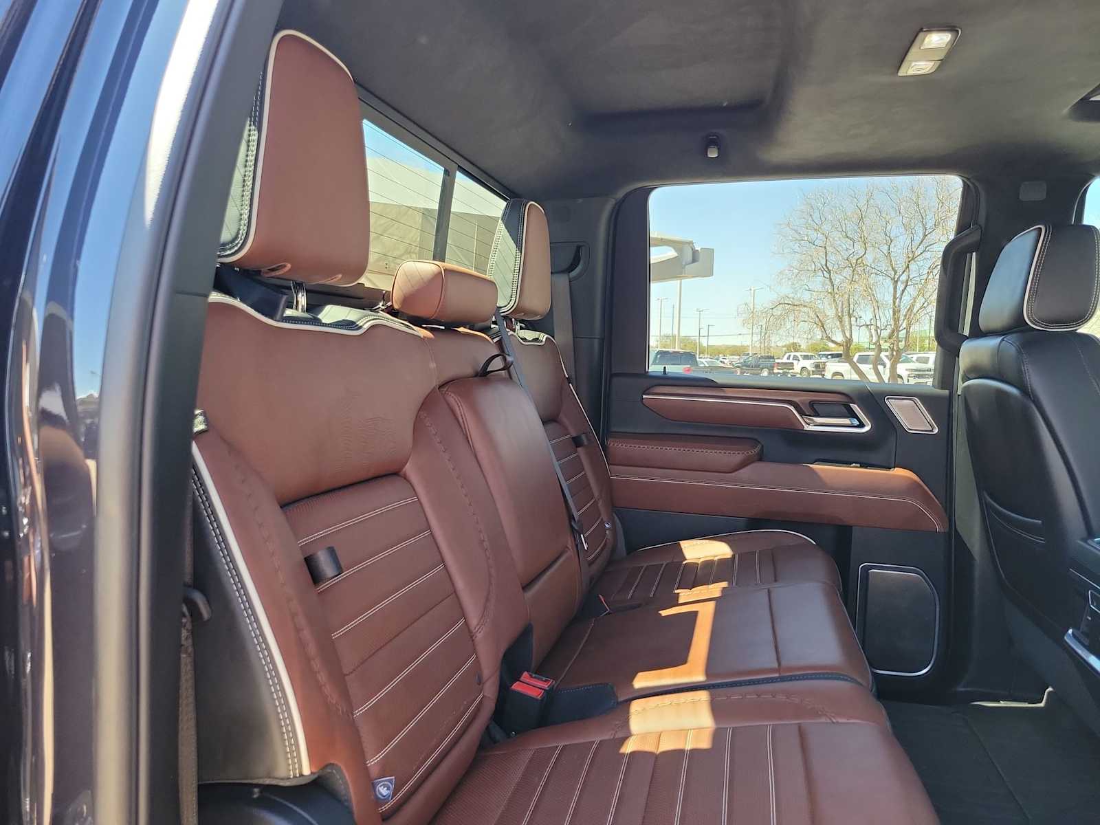 Thumbnail: 2025 GMC Sierra 3500 - 9