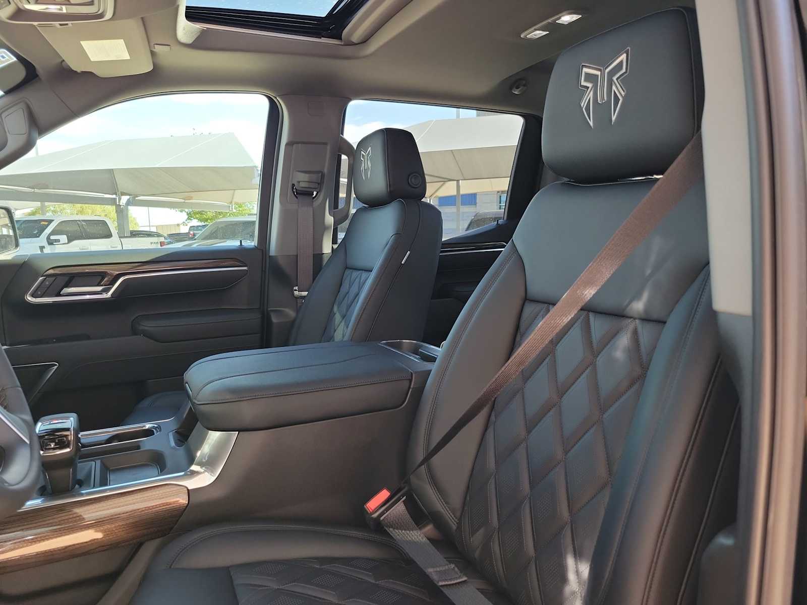 Thumbnail: 2025 Chevrolet Silverado 1500 - 11