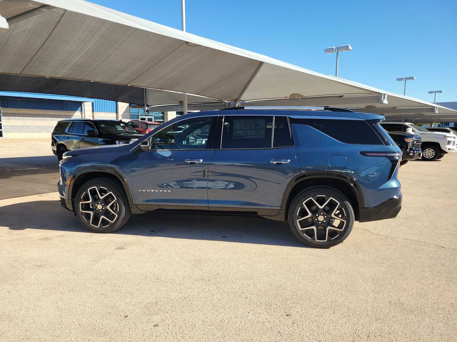 Thumbnail: 2026 Chevrolet Traverse - 3