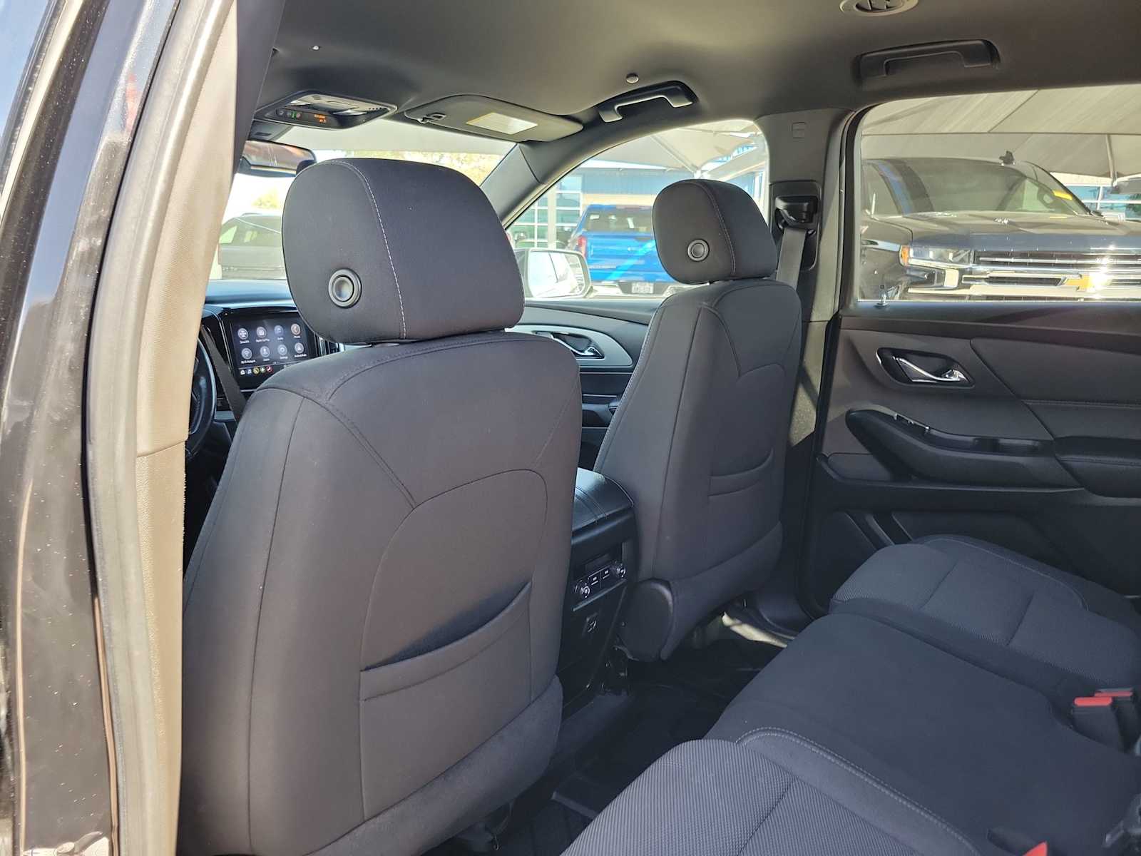 Thumbnail: 2022 Chevrolet Traverse - 12