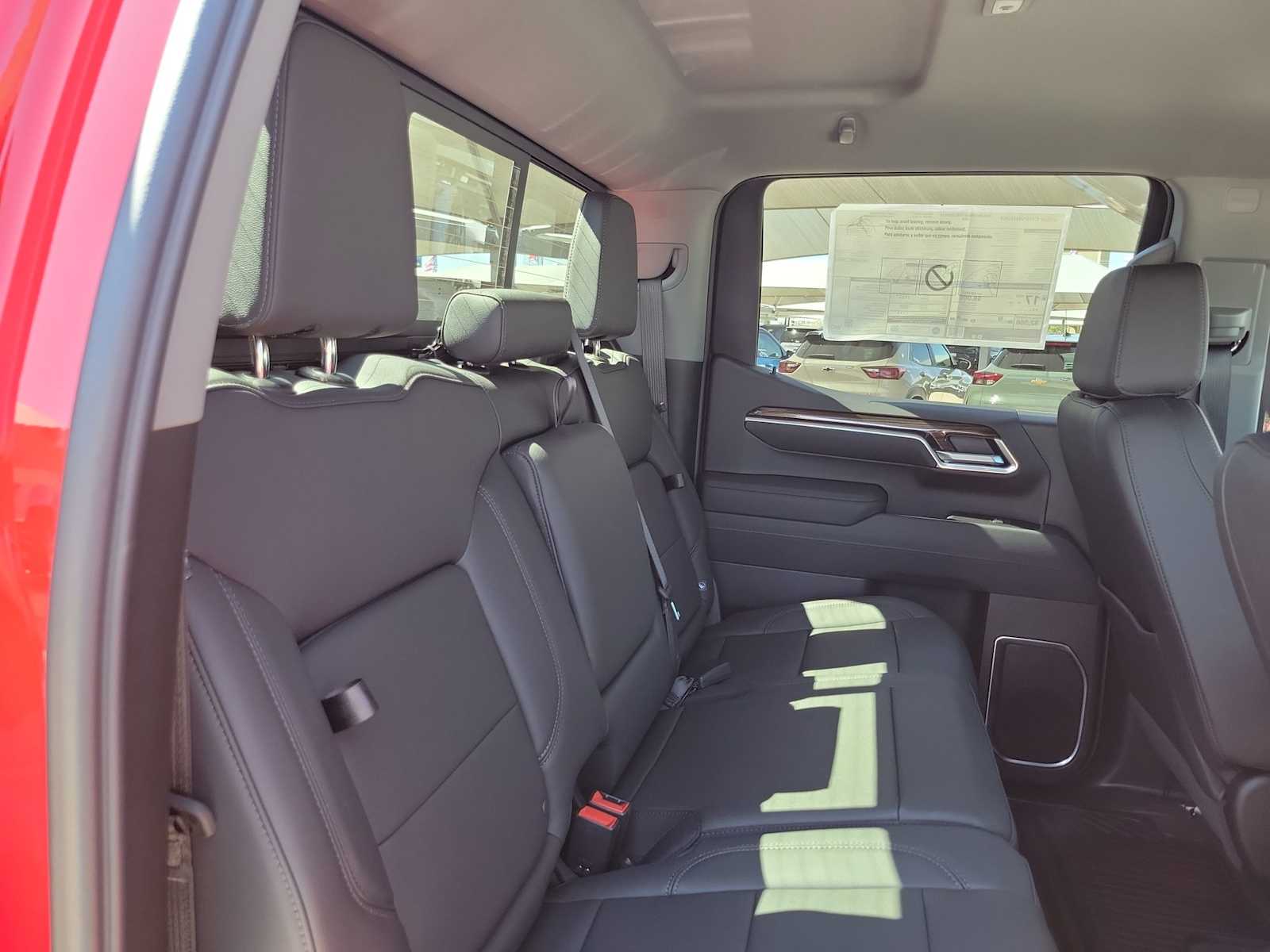 Thumbnail: 2026 Chevrolet Silverado 1500 - 17