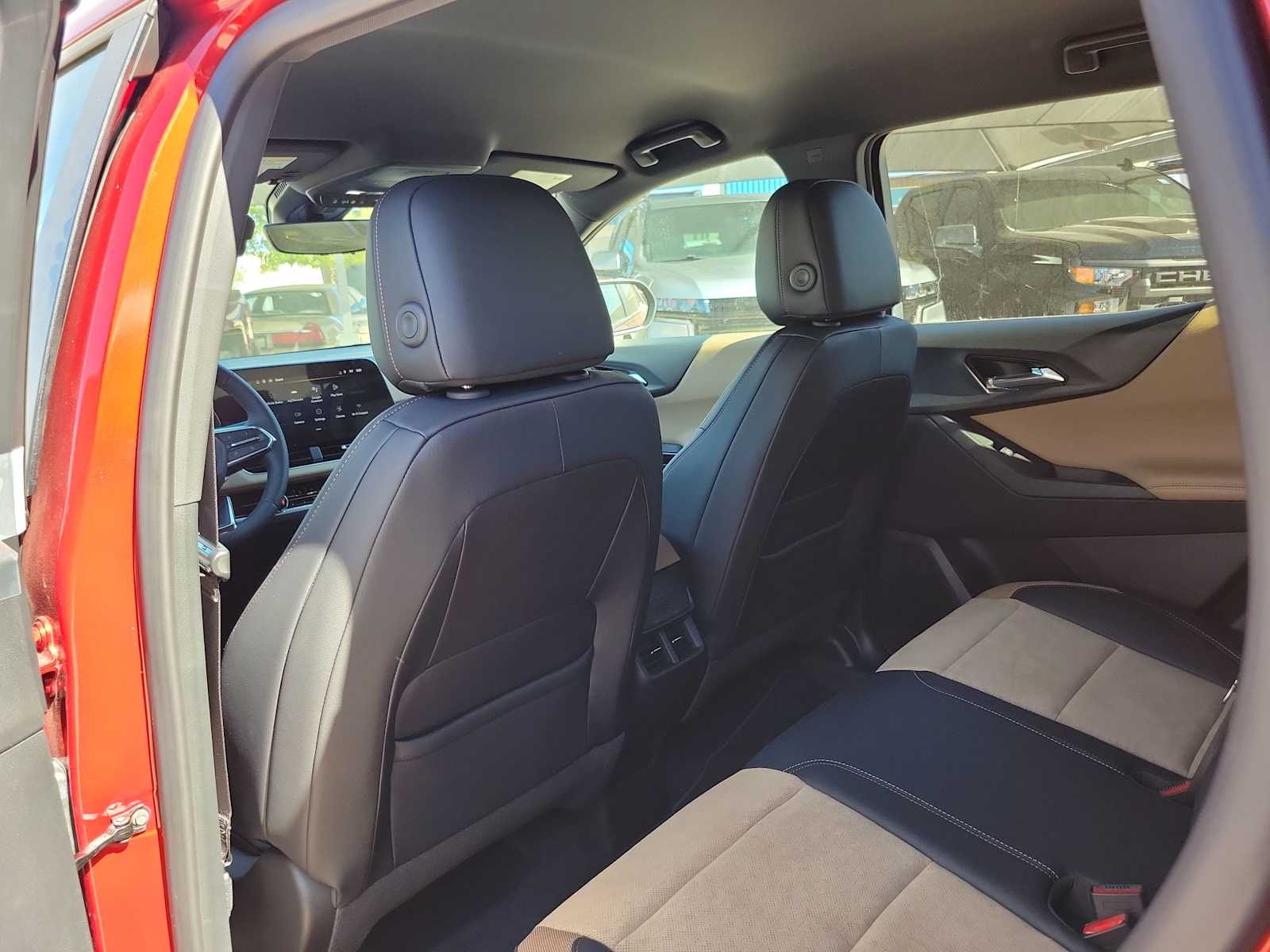 Thumbnail: 2026 Chevrolet Equinox - 12