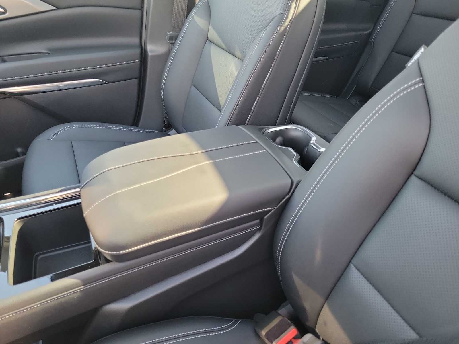 Thumbnail: 2026 Chevrolet Traverse - 16