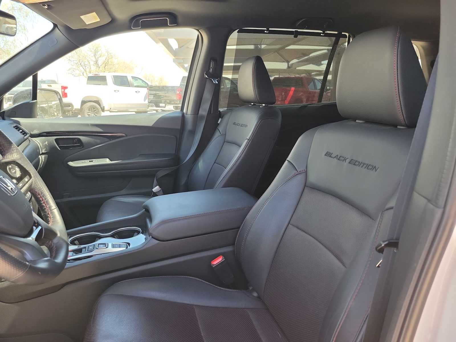 Thumbnail: 2025 Honda Passport - 15