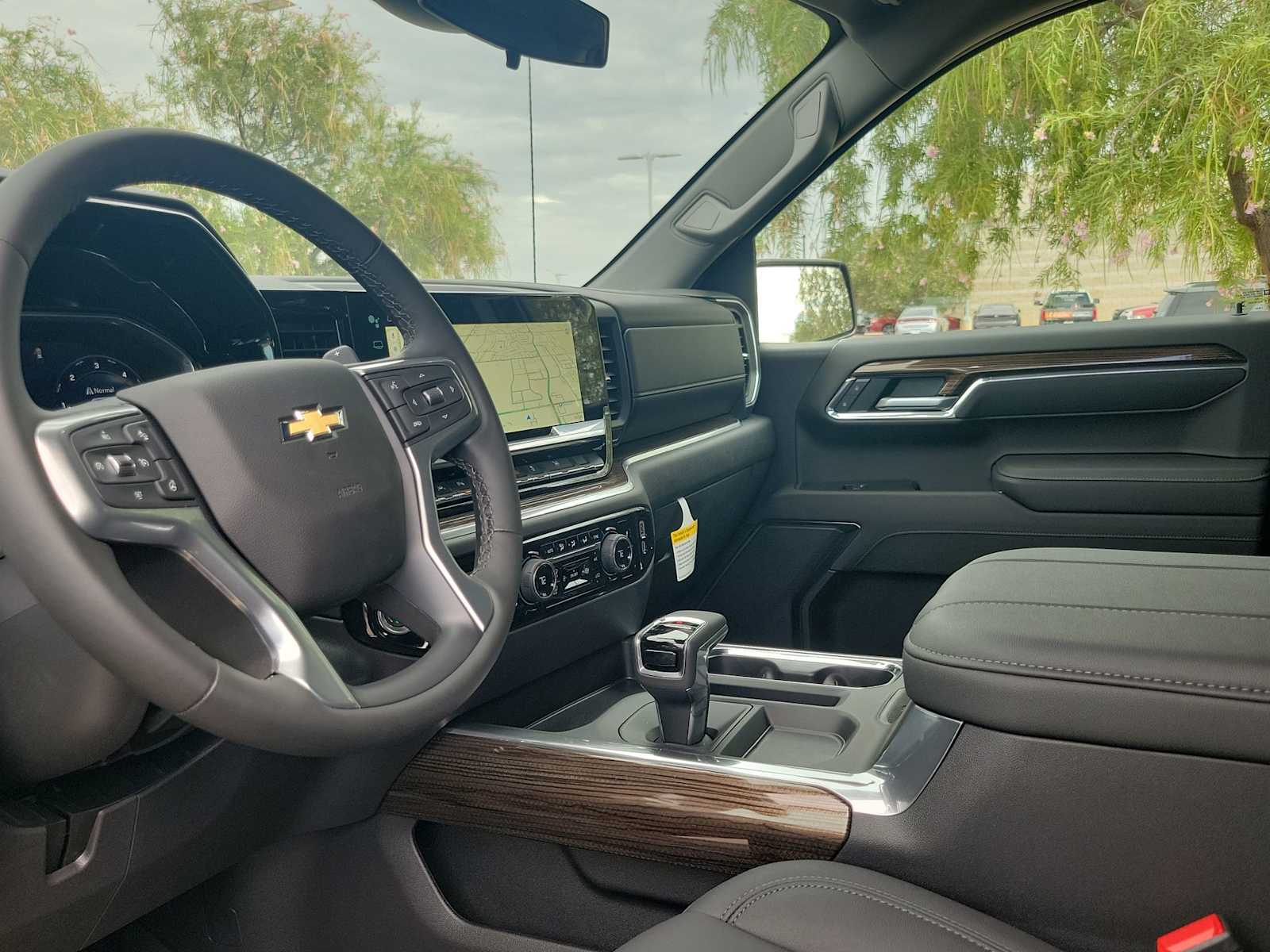 Thumbnail: 2026 Chevrolet Silverado 1500 - 10