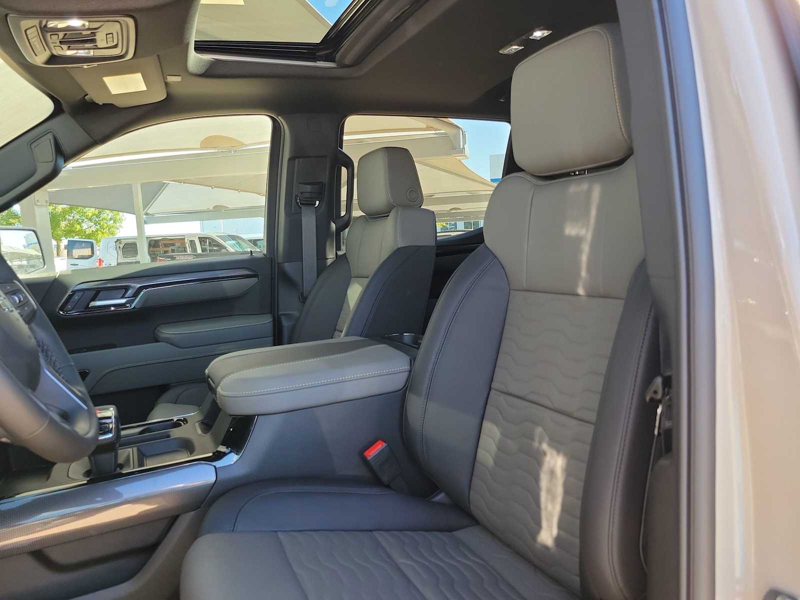 Thumbnail: 2026 Chevrolet Silverado 1500 - 11