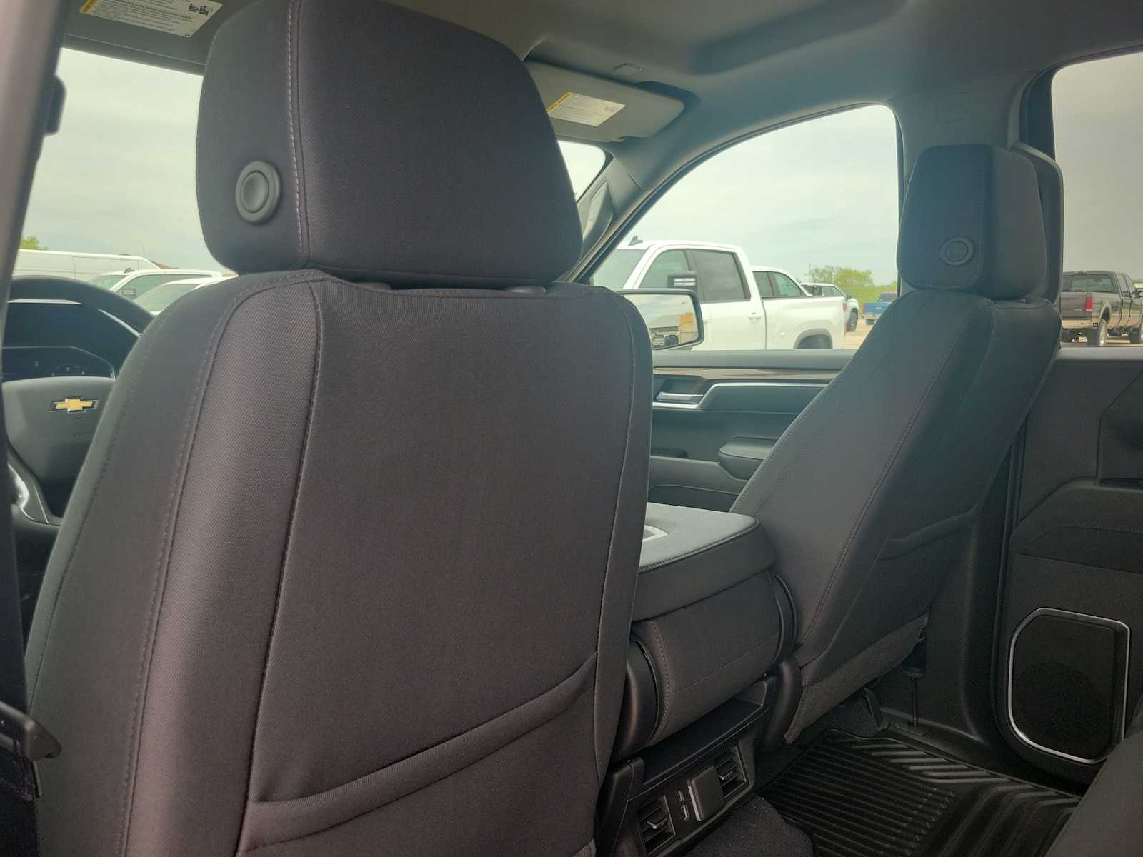 Thumbnail: 2026 Chevrolet Silverado 1500 - 16