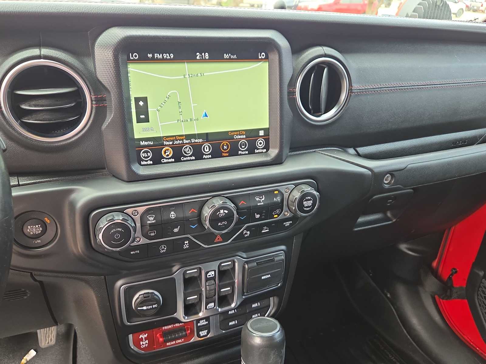 Thumbnail: 2020 Jeep Gladiator - 25