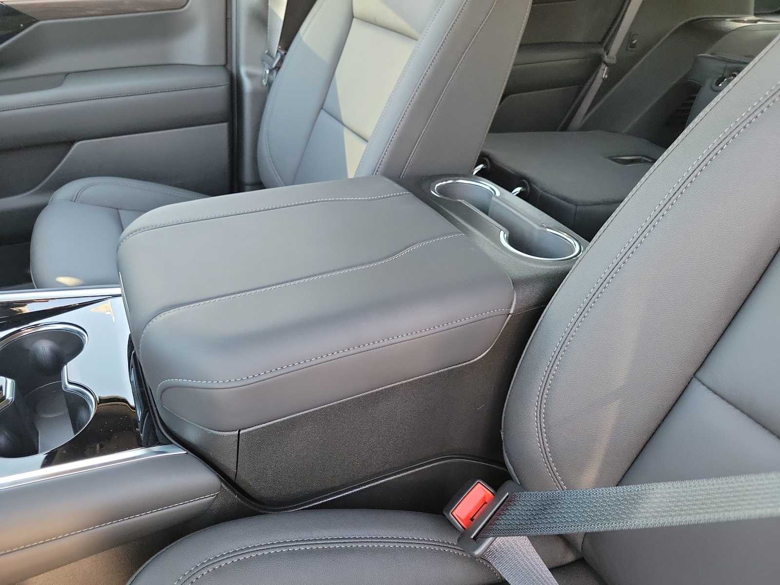 Thumbnail: 2026 Chevrolet Tahoe - 16