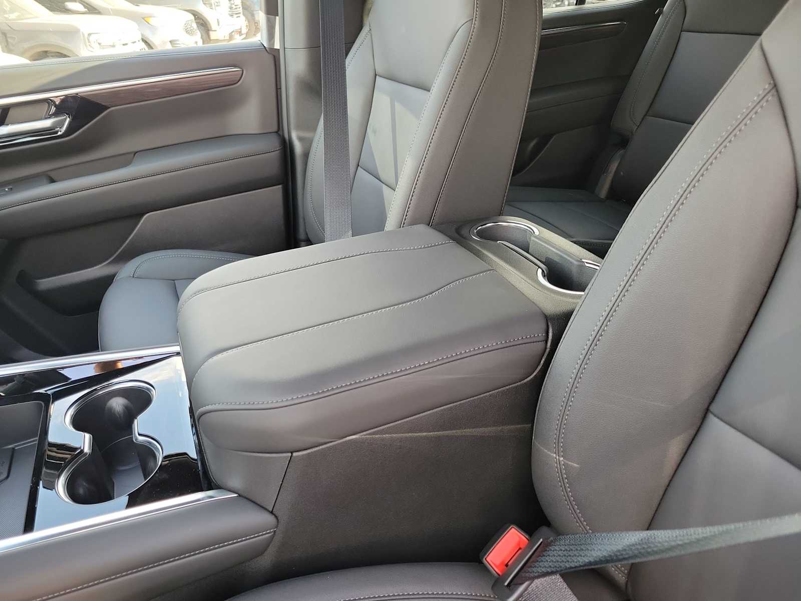 Thumbnail: 2026 Chevrolet Tahoe - 16