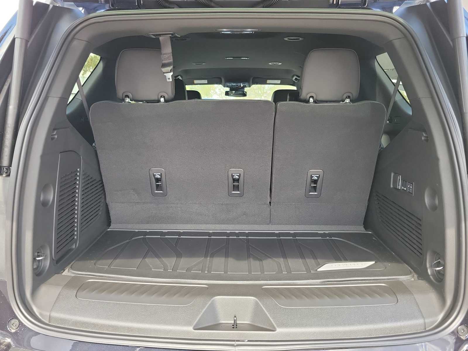 Thumbnail: 2026 Chevrolet Tahoe - 19