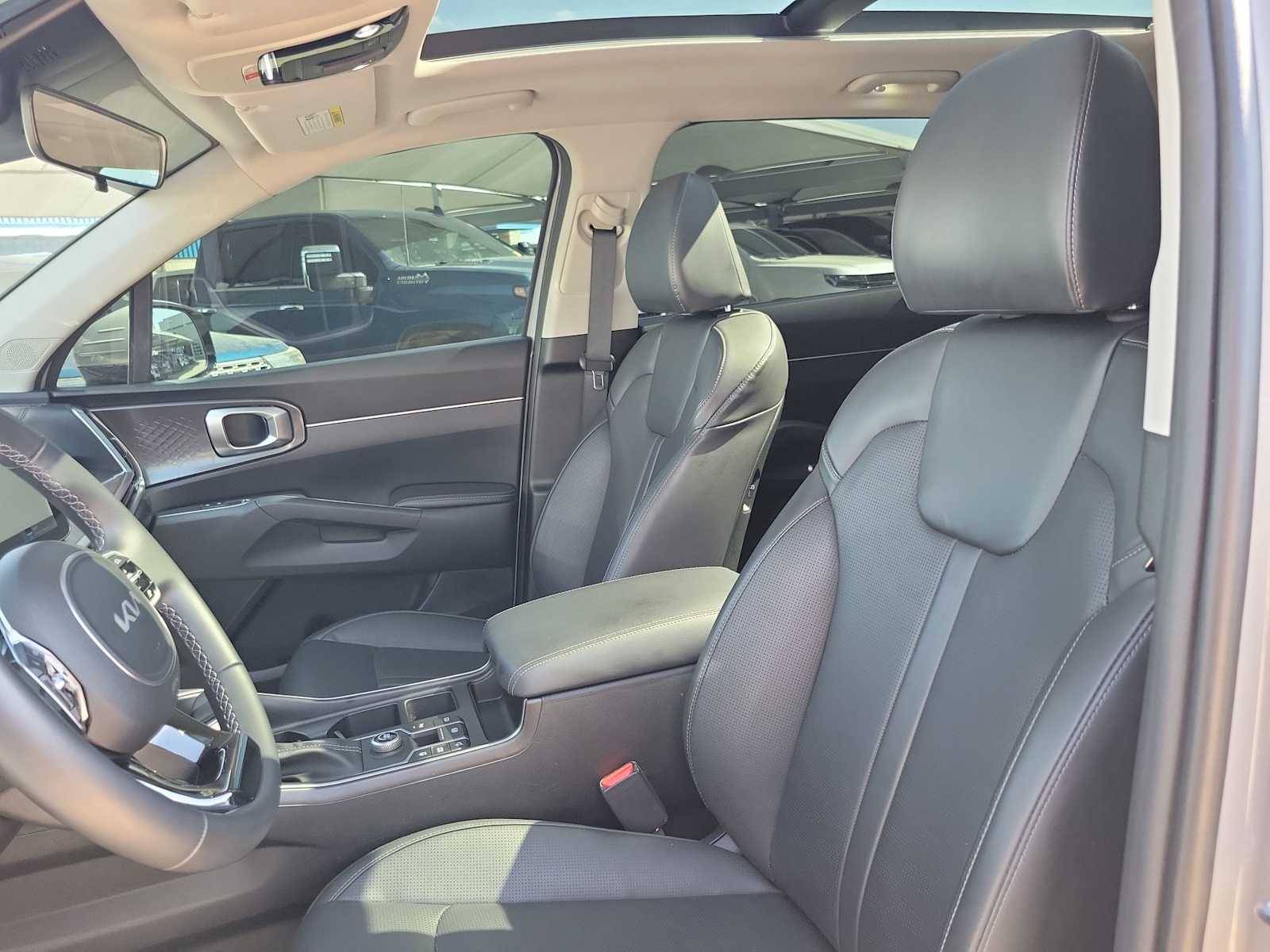 Thumbnail: 2025 Kia Sorento - 11