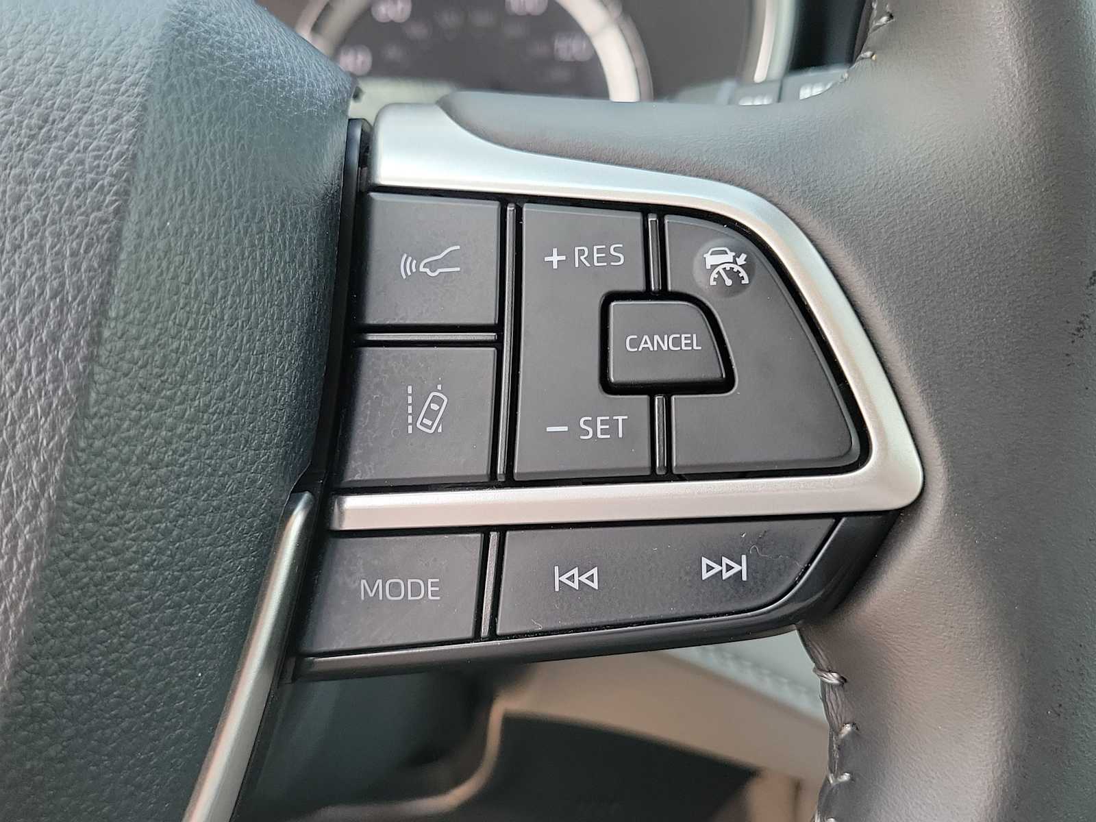 Thumbnail: 2024 Toyota Highlander - 19