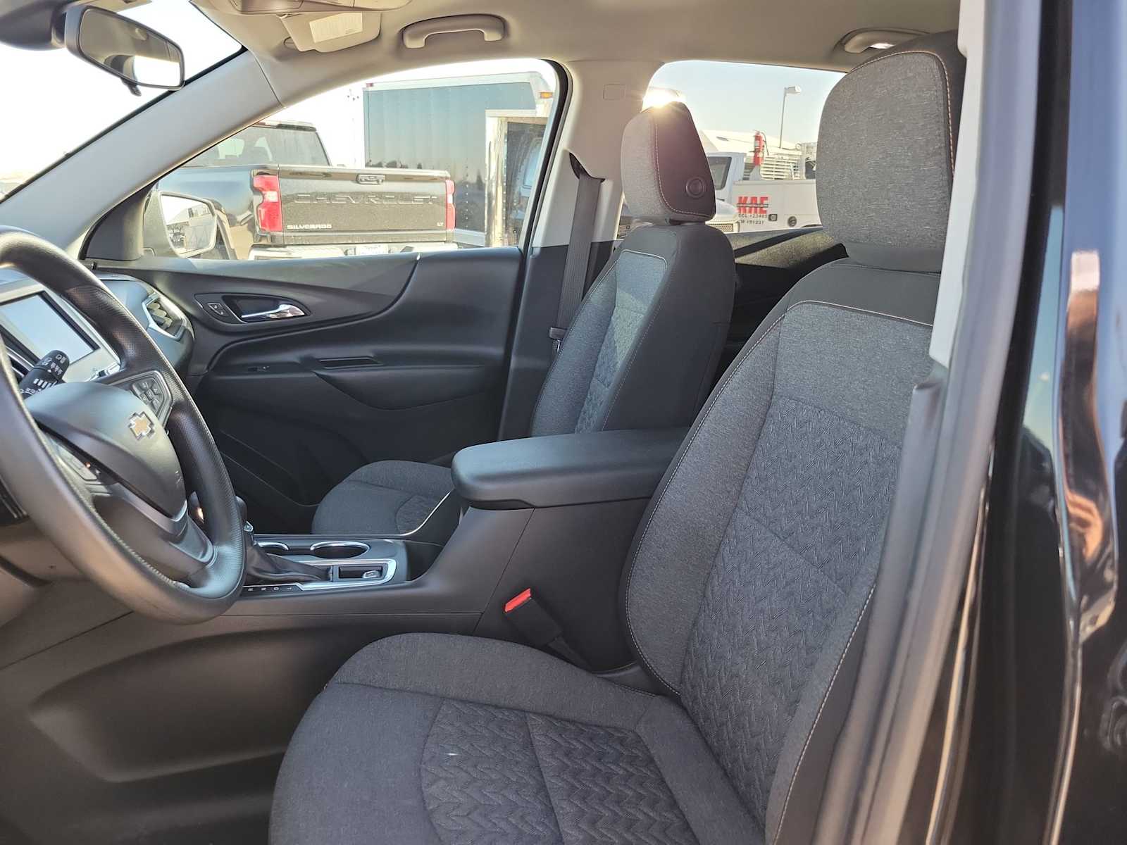 Thumbnail: 2022 Chevrolet Equinox - 11