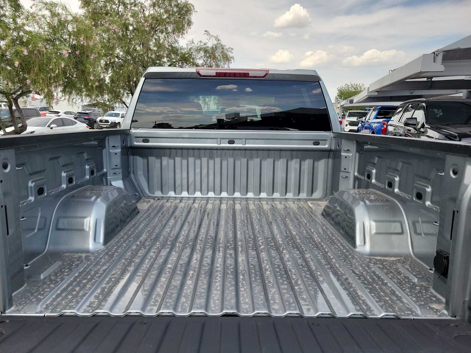 Thumbnail: 2026 Chevrolet Silverado 1500 - 19