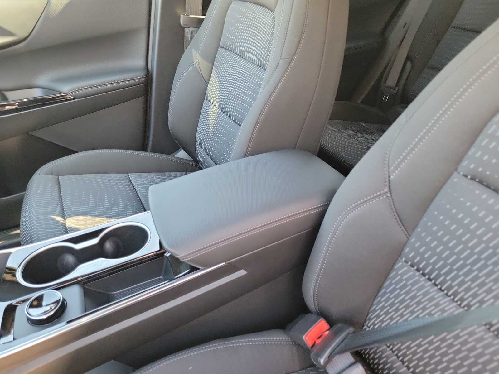 Thumbnail: 2026 Chevrolet Equinox - 16