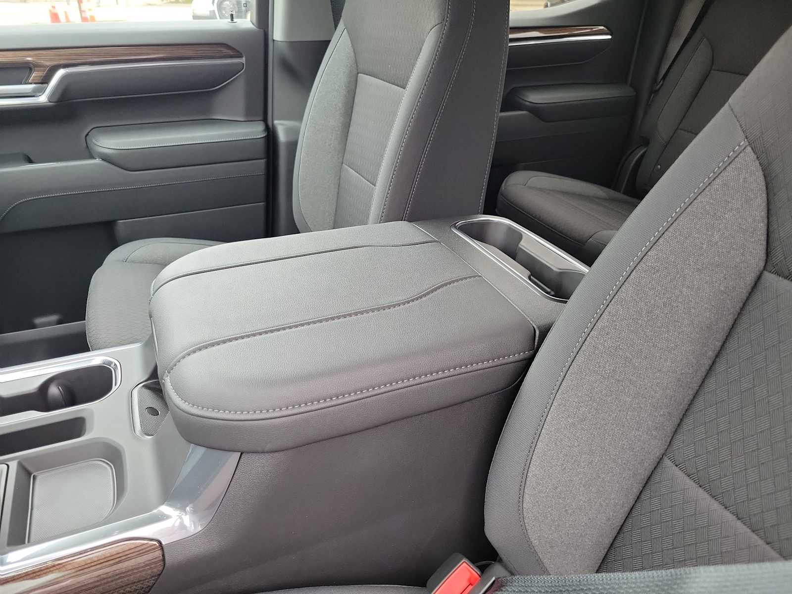 Thumbnail: 2026 Chevrolet Silverado 1500 - 16