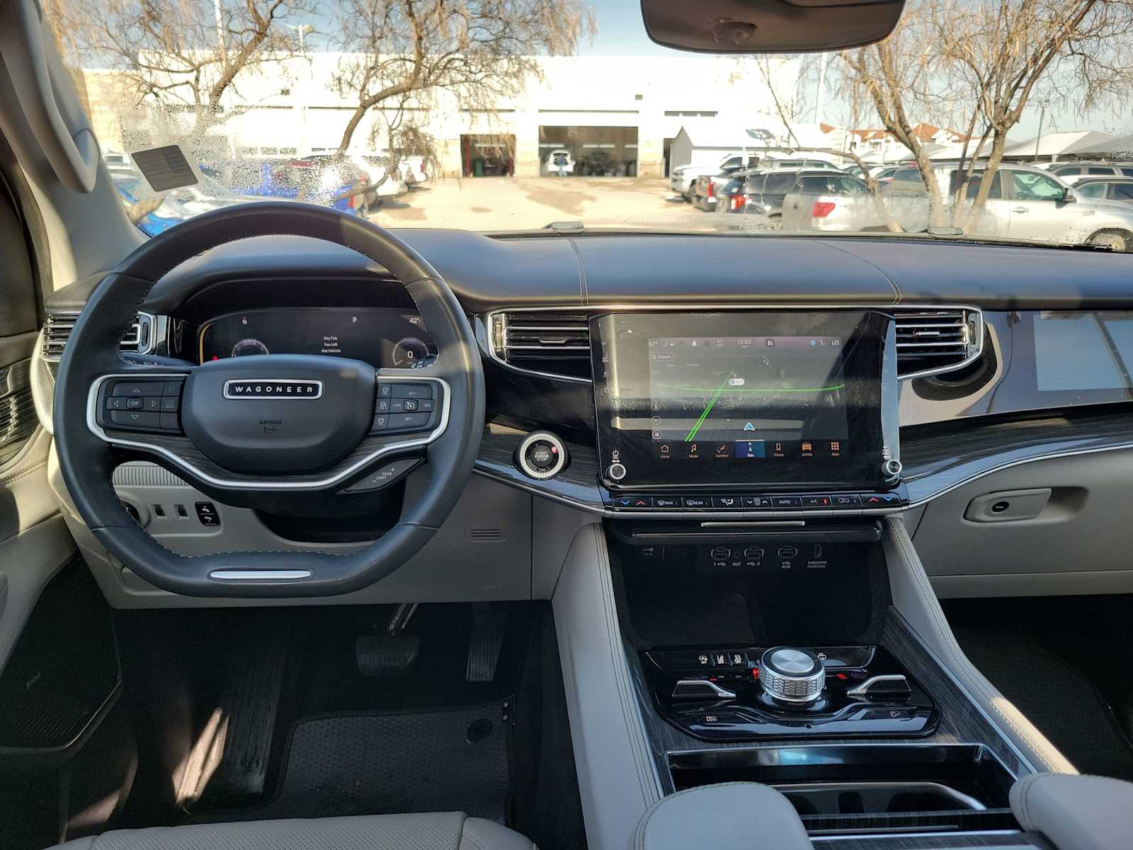 Thumbnail: 2022 Jeep Wagoneer - 10