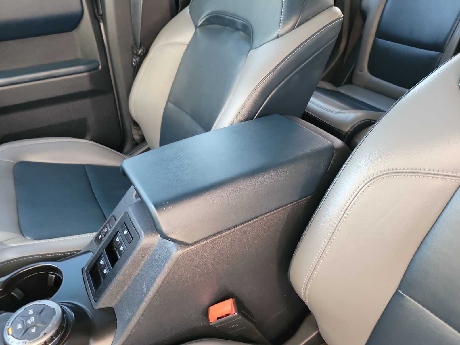 Thumbnail: 2022 Ford Bronco - 16