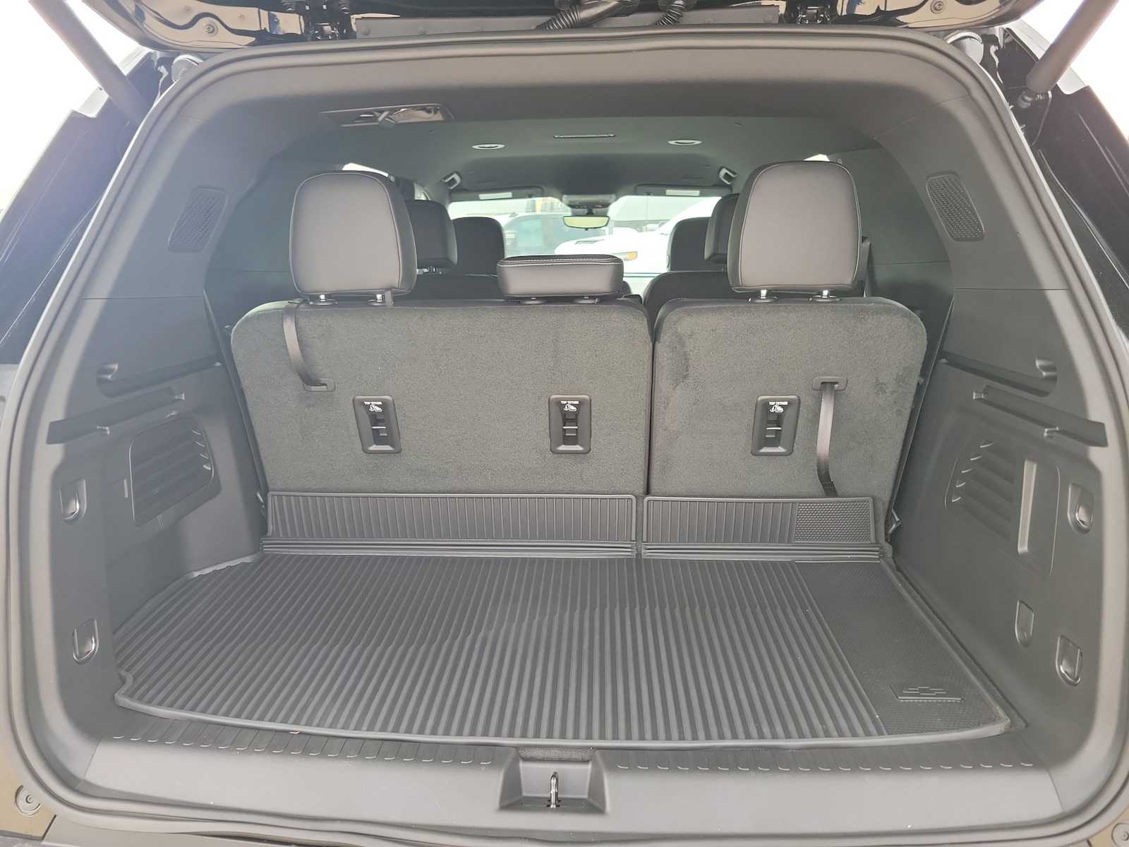 Thumbnail: 2026 Chevrolet Traverse - 14