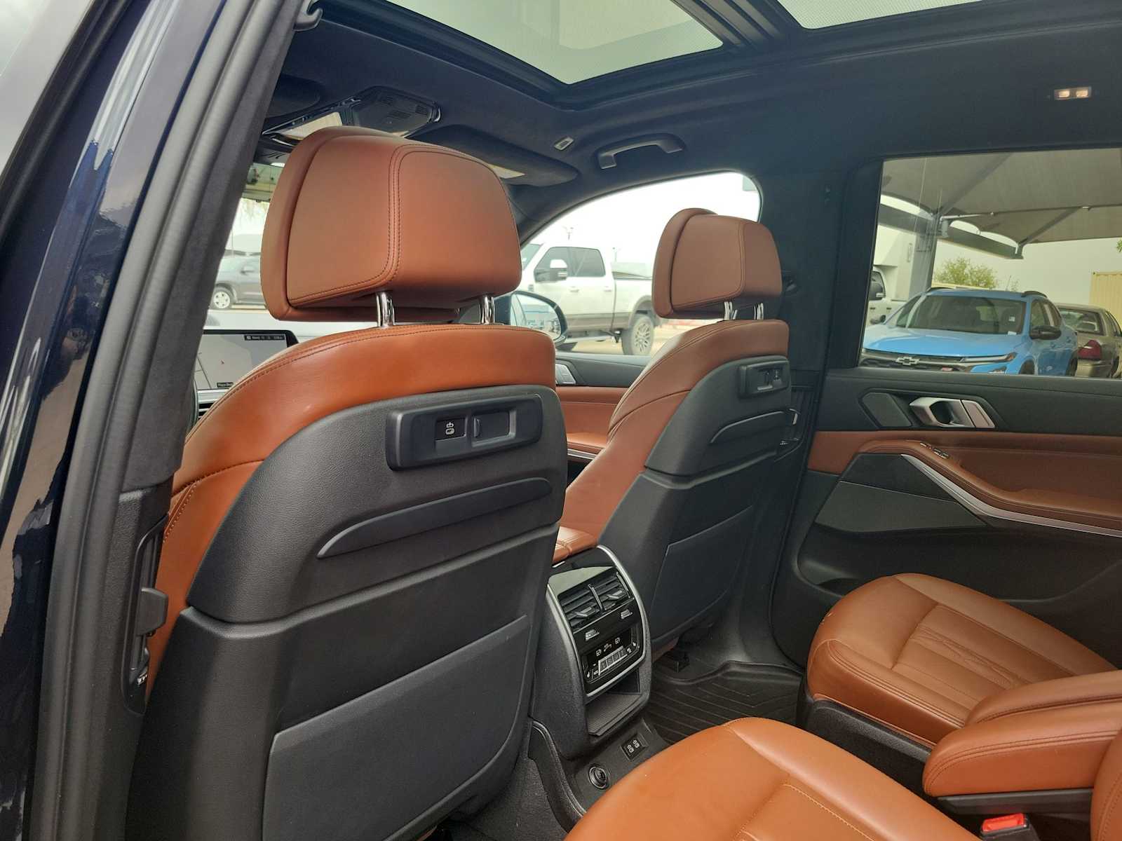 Thumbnail: 2022 BMW X7 - 16