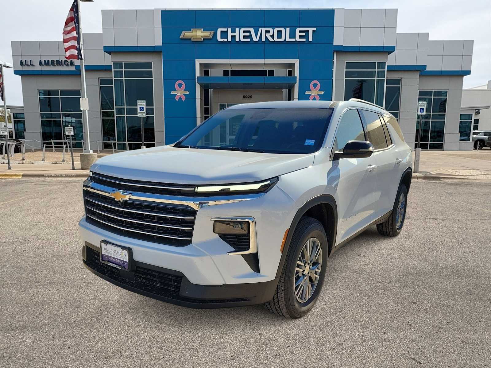 2026 Chevrolet Traverse LT's photo
