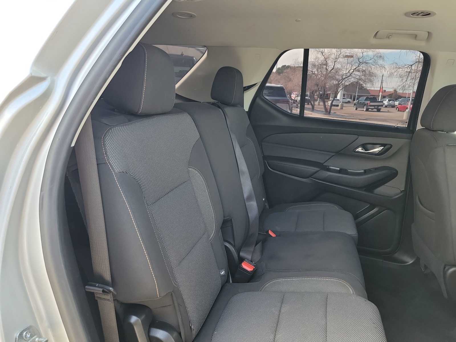 Thumbnail: 2021 Chevrolet Traverse - 13