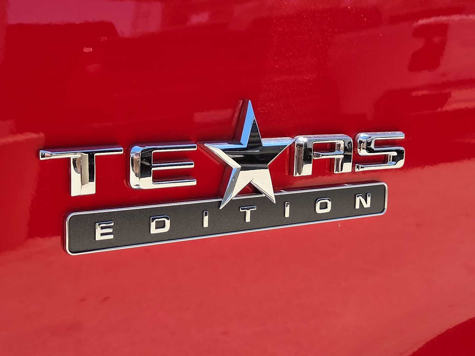 Thumbnail: 2026 Chevrolet Silverado 1500 - 13