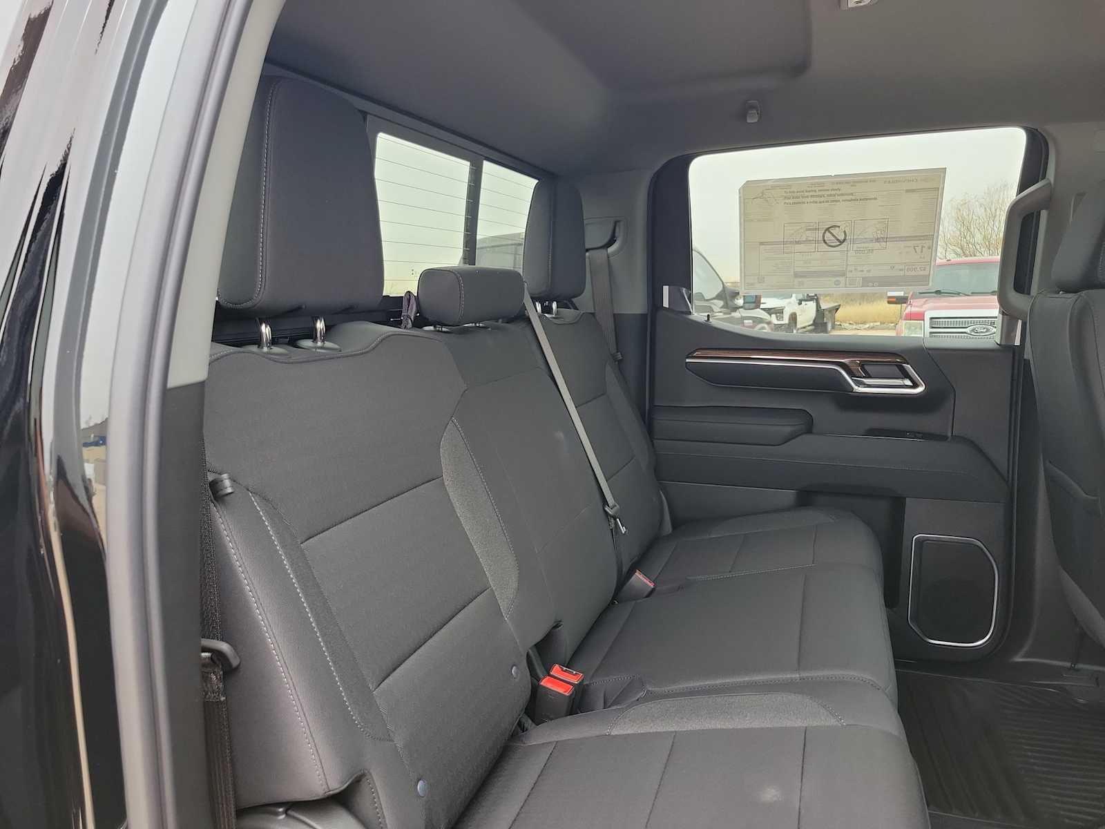 Thumbnail: 2026 Chevrolet Silverado 1500 - 9