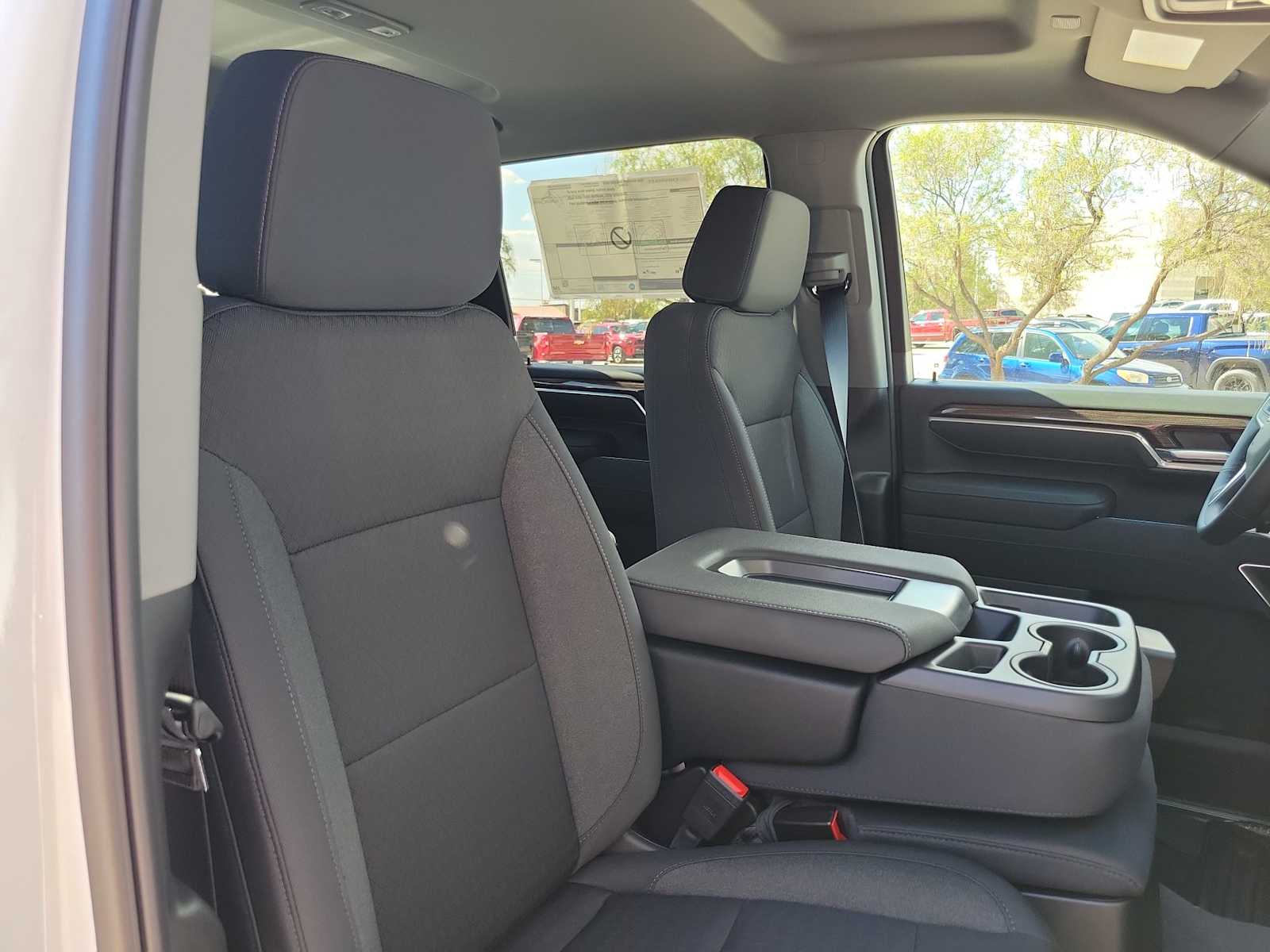 Thumbnail: 2026 Chevrolet Silverado 3500 - 14