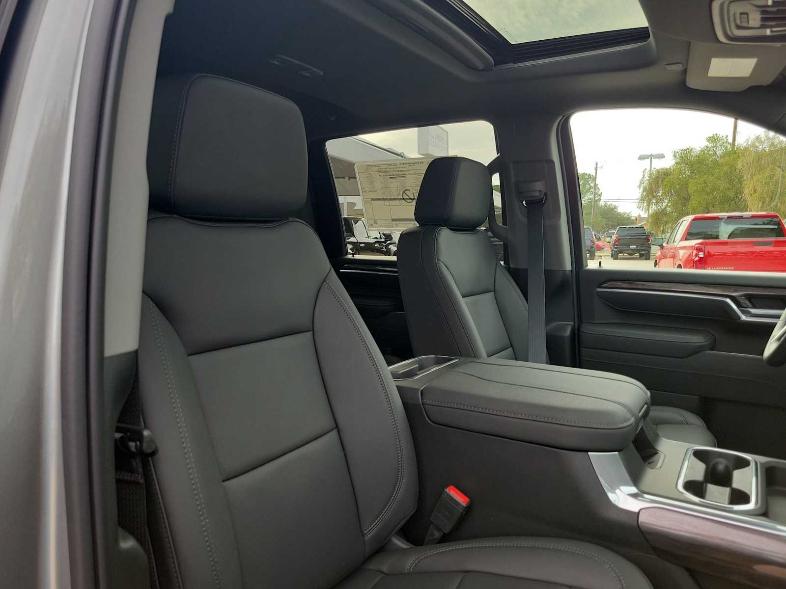 Thumbnail: 2026 Chevrolet Silverado 2500 - 14