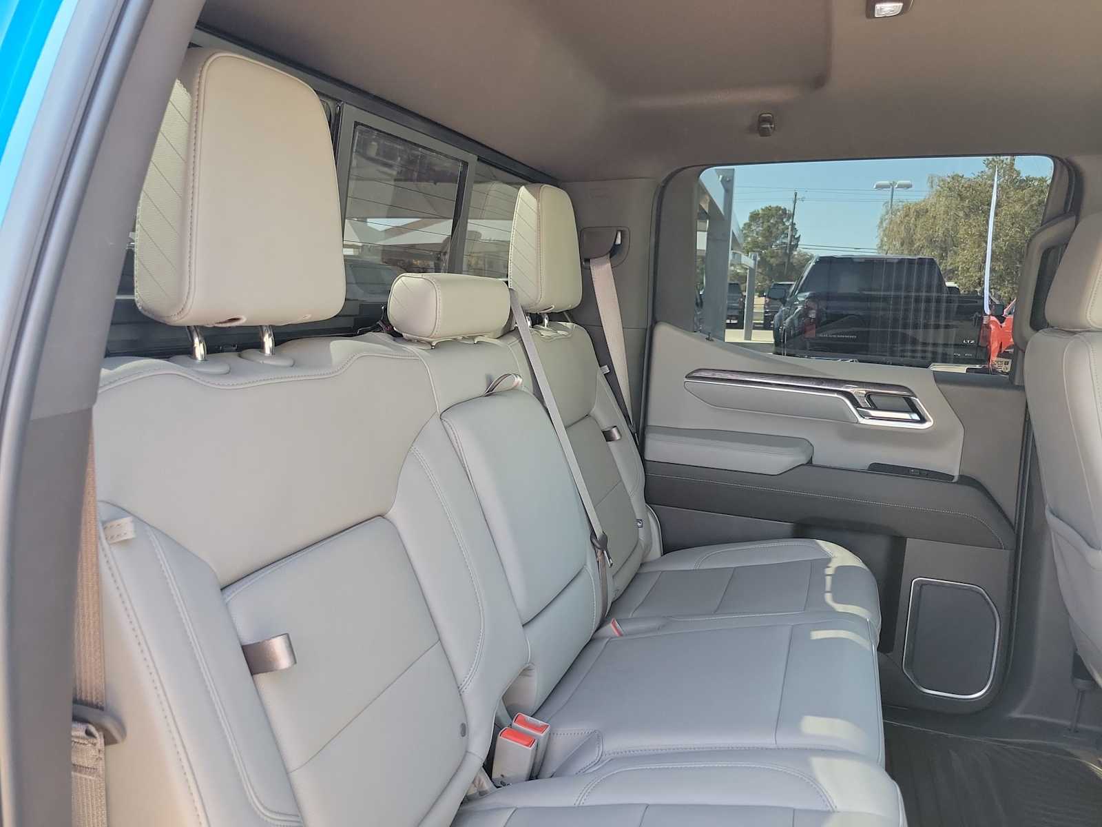 Thumbnail: 2023 Chevrolet Silverado 1500 - 13