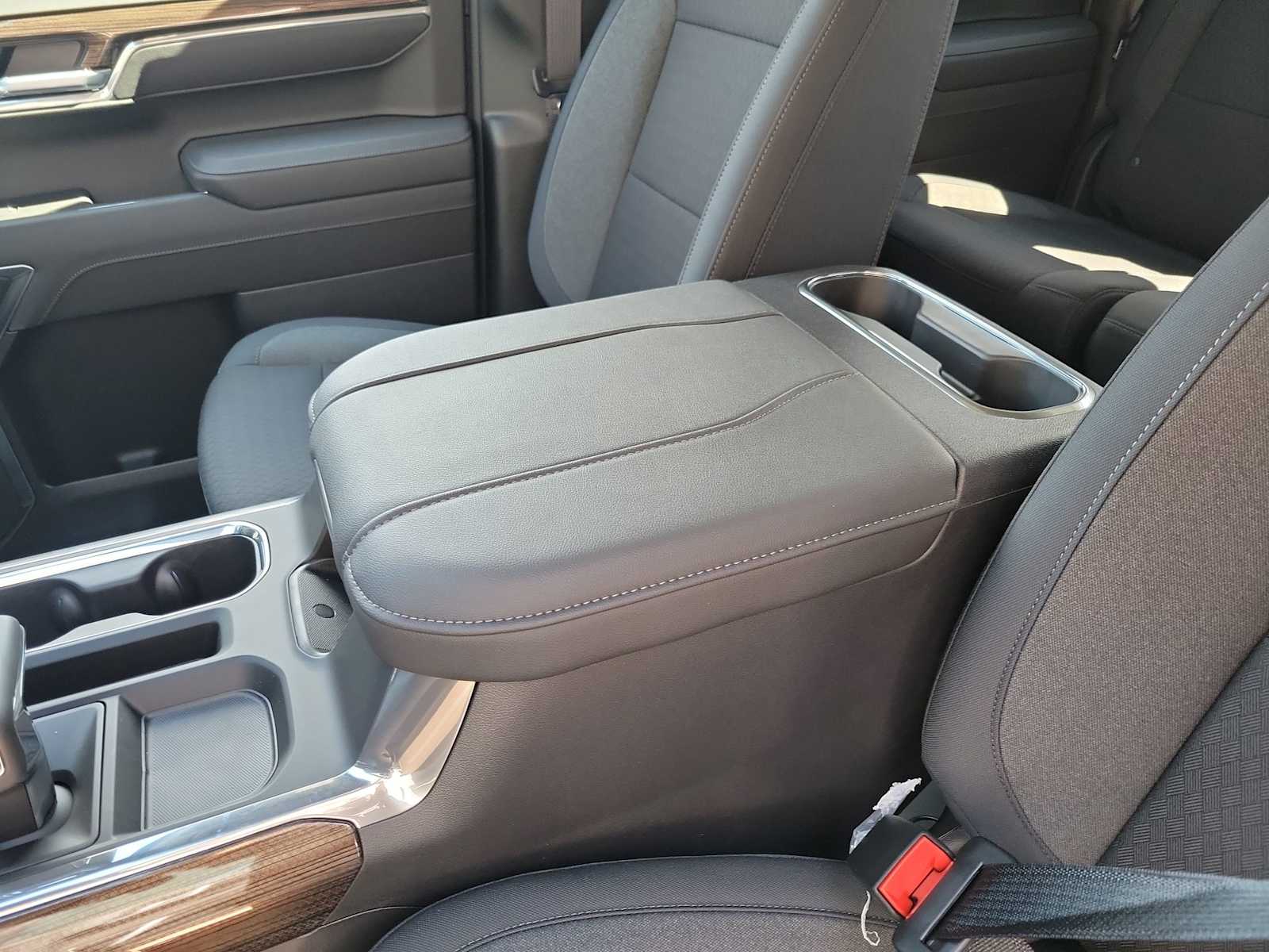 Thumbnail: 2026 Chevrolet Silverado 1500 - 16