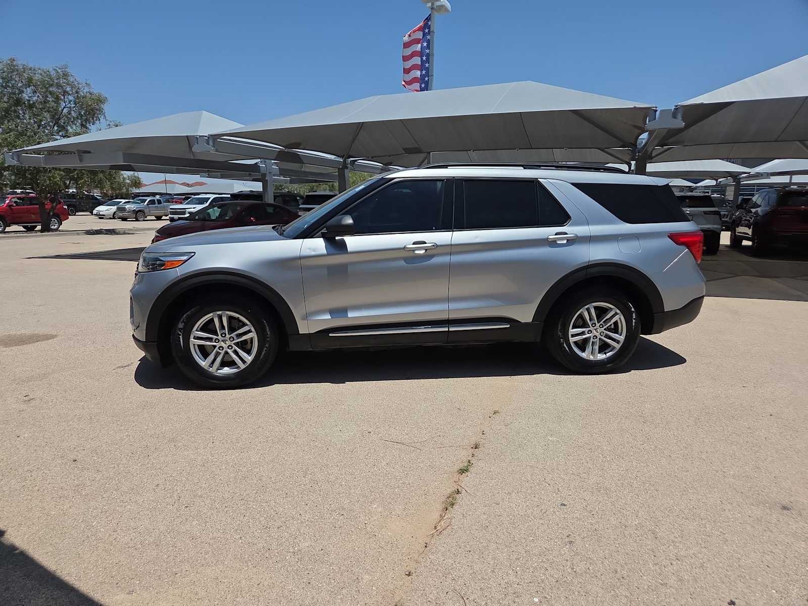 Thumbnail: 2021 Ford Explorer - 5