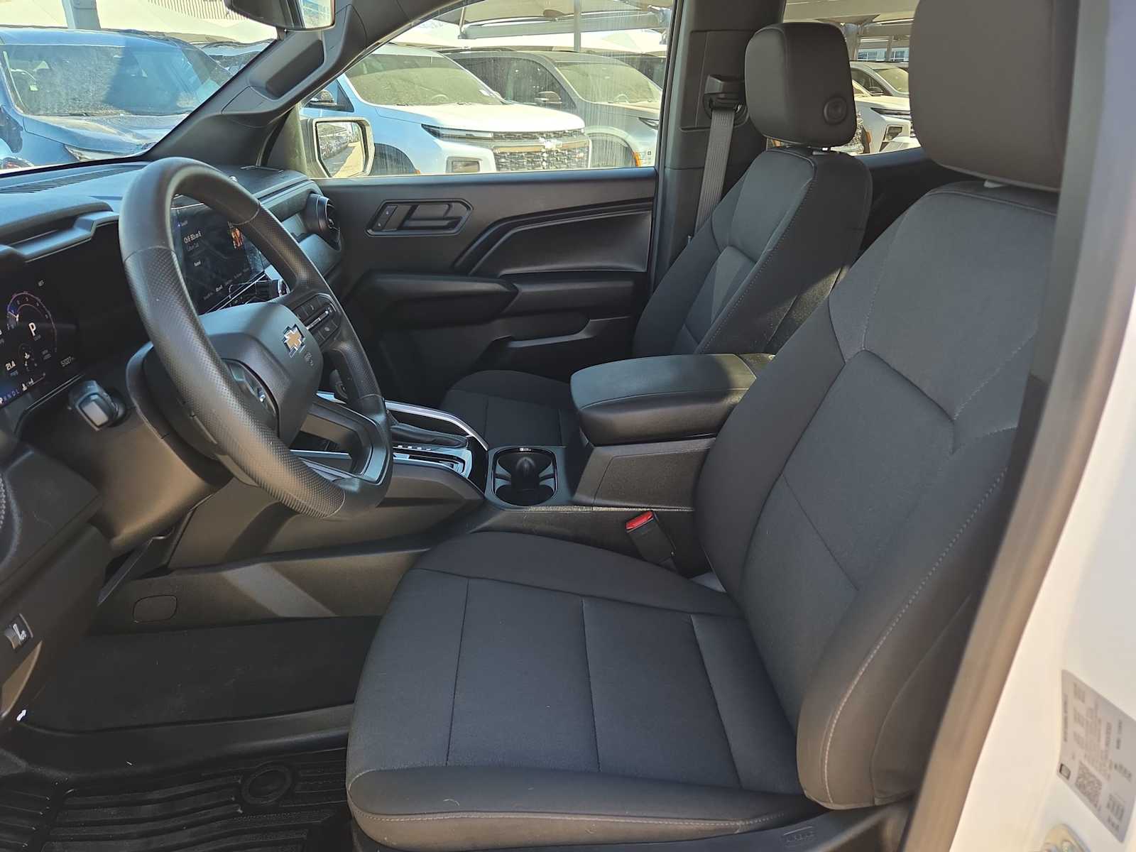 Thumbnail: 2024 Chevrolet Colorado - 9