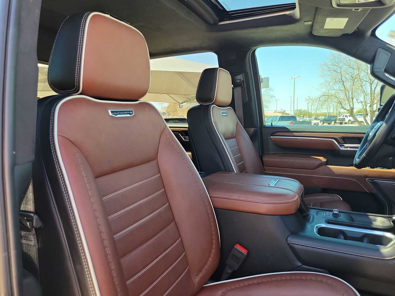 Thumbnail: 2025 GMC Sierra 3500 - 10