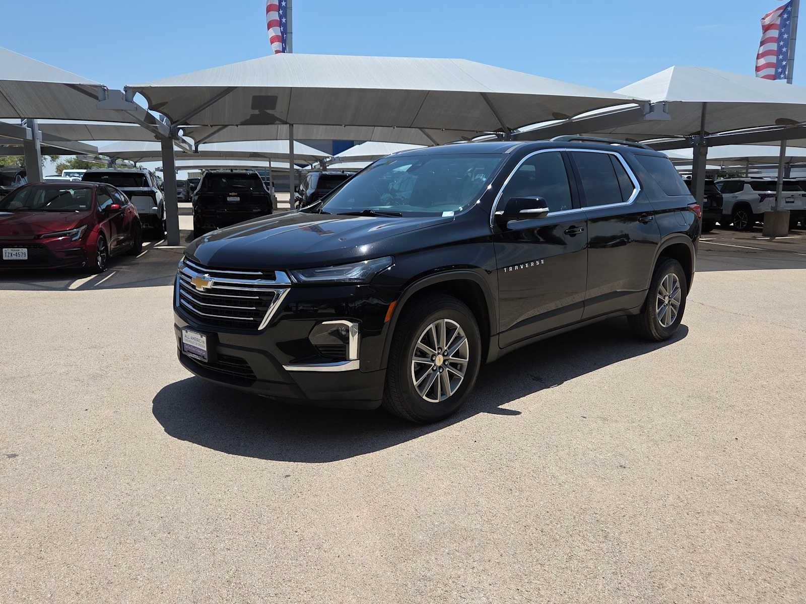 Thumbnail: 2023 Chevrolet Traverse - 4