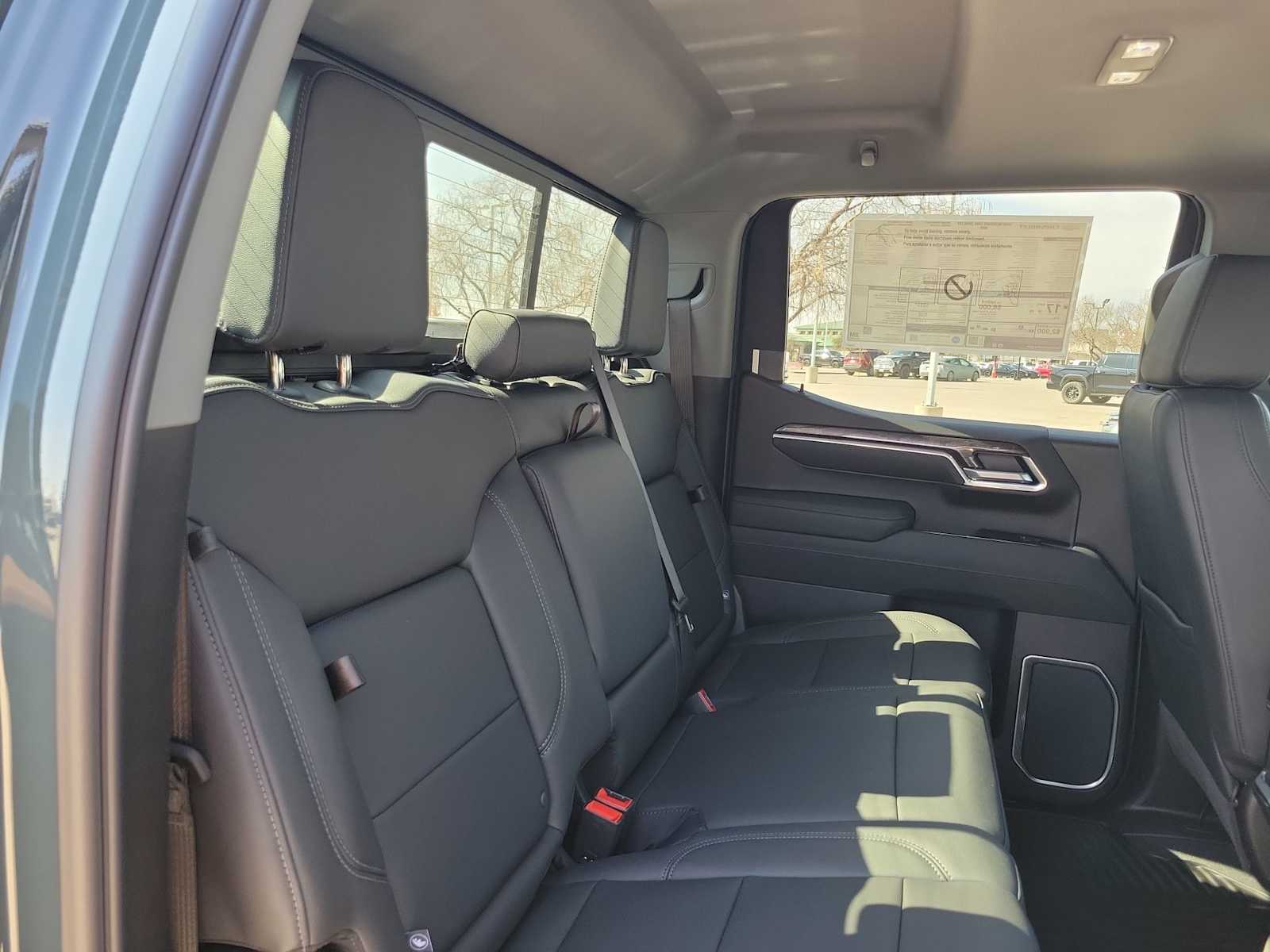 Thumbnail: 2026 Chevrolet Silverado 1500 - 9